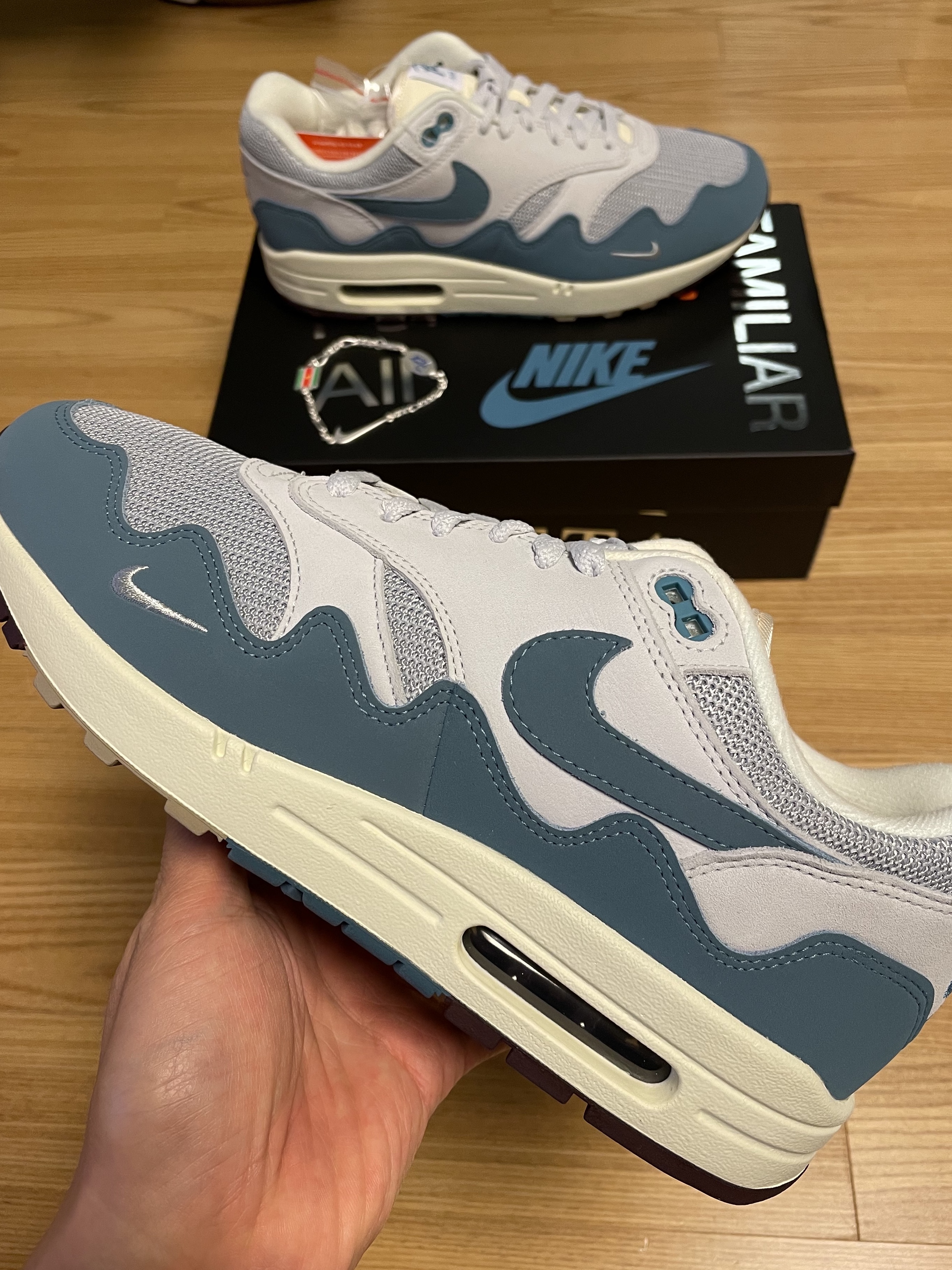 Nike x Patta Air Max 1 Noise Aqua 착용 스타일 - 1