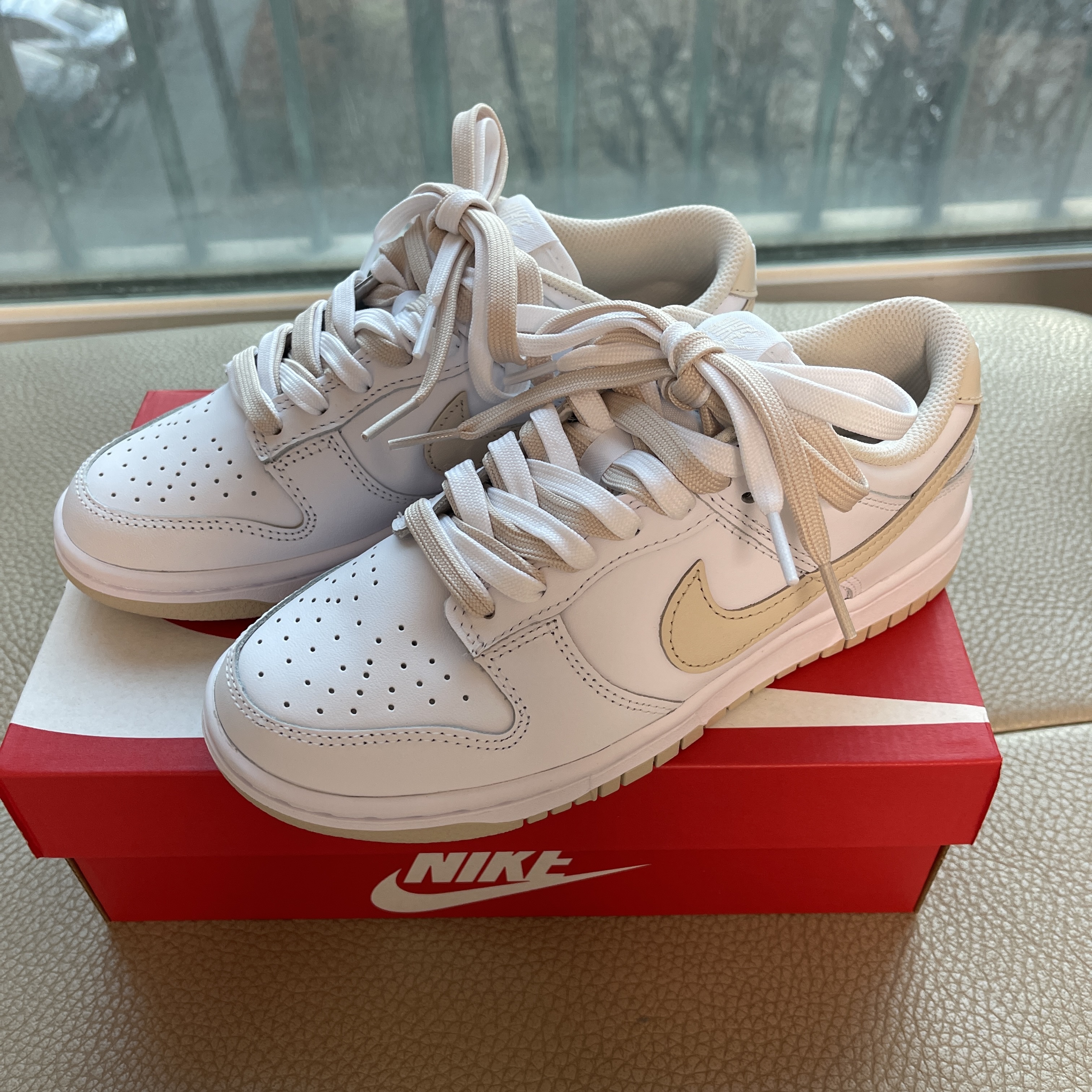 (W) Nike Dunk Low Pearl White 착용 스타일 - 2