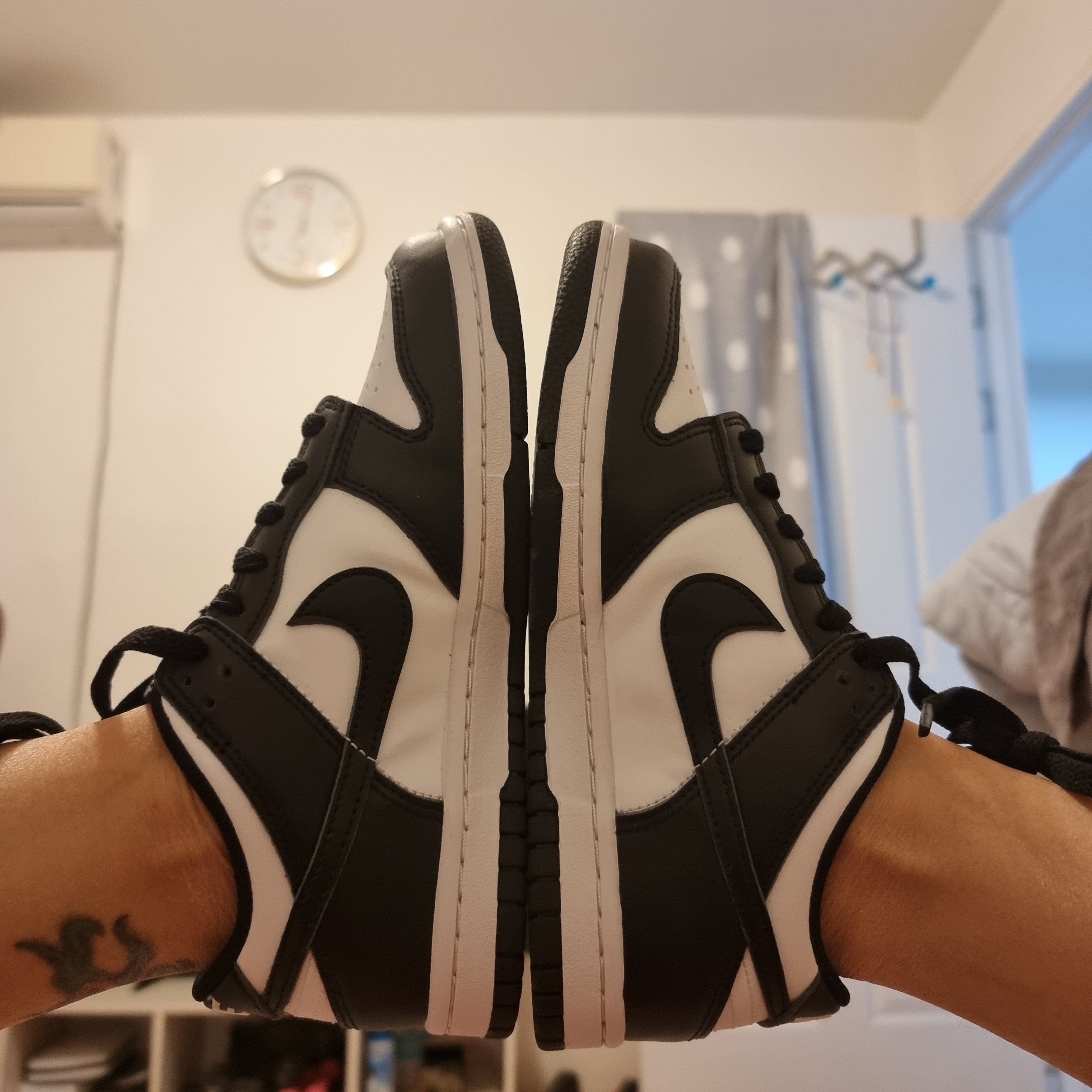 (GS) Nike Dunk Low Black 착용 스타일 - 2