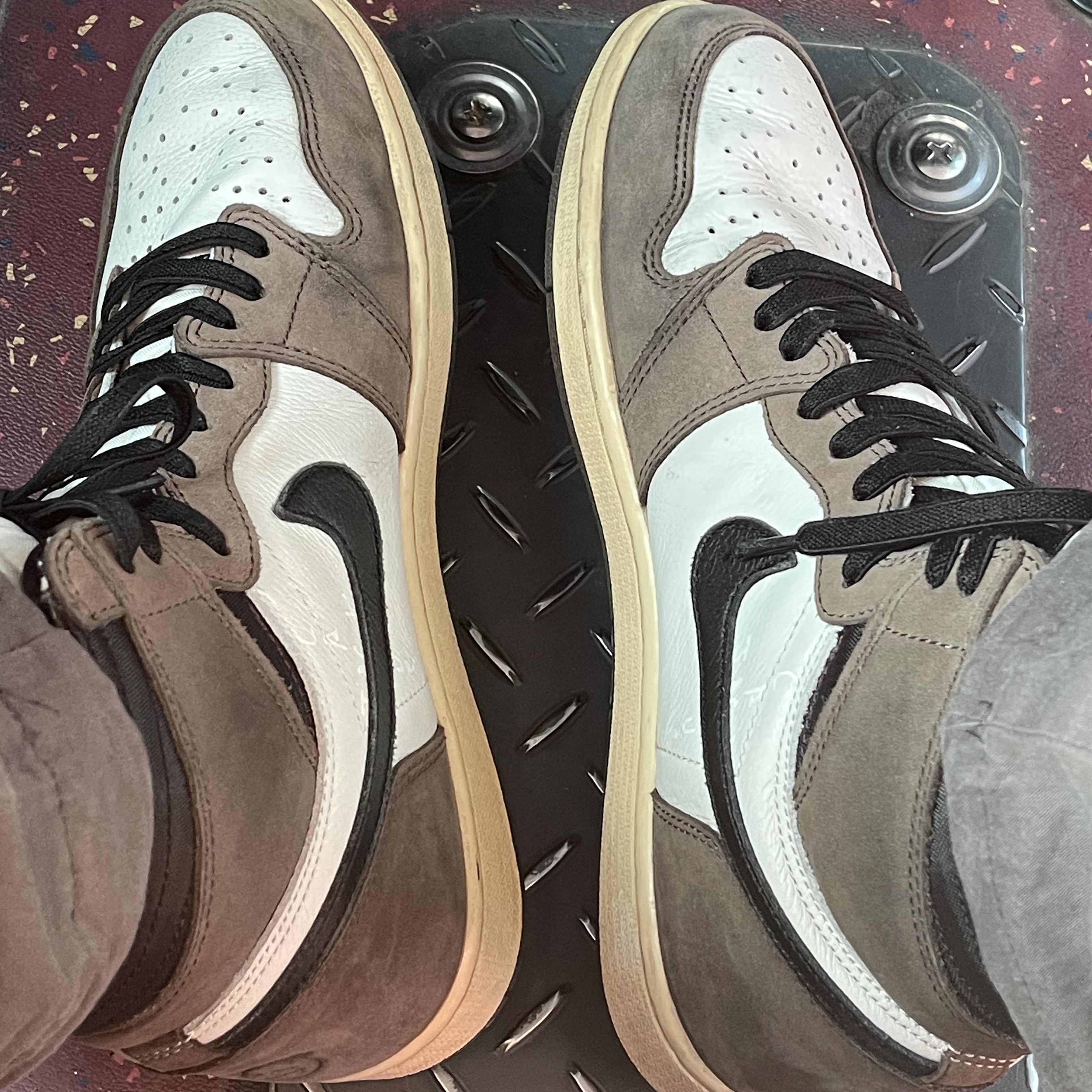 Jordan 1 x Travis Scott Retro High OG SP Mocha 착용 스타일