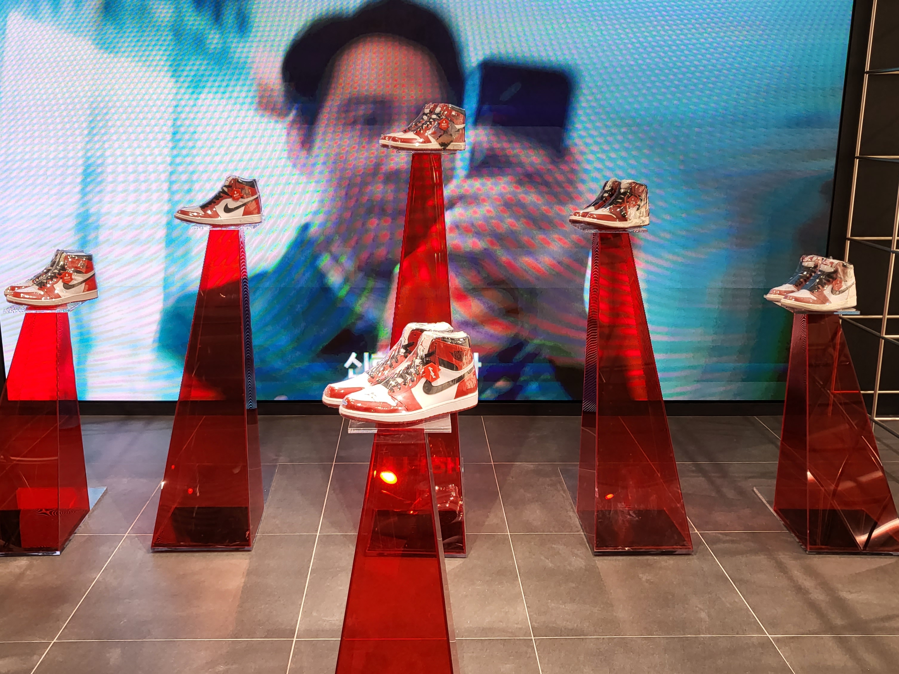 Jordan 1 OG Chicago 1985 착용 스타일 - 2