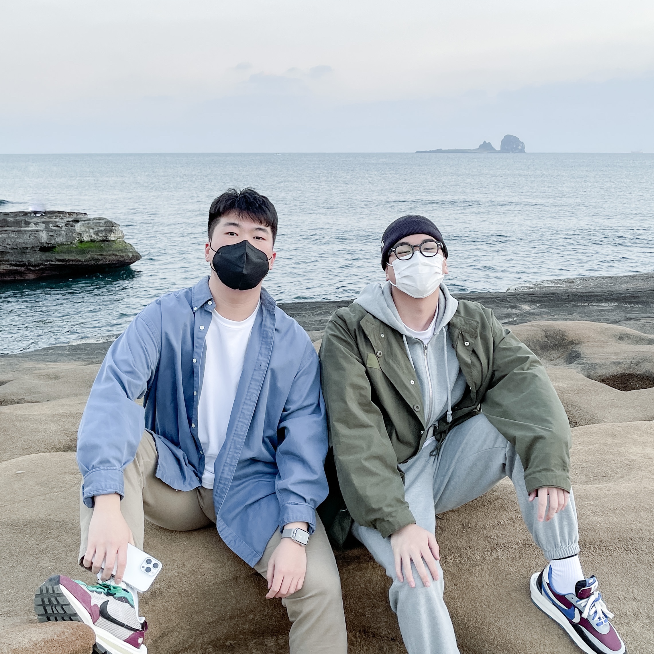IAB Studio Long Sleeve Light Gray, IAB Studio Blocked Pigment Hoodie Black 착용 스타일 - 4