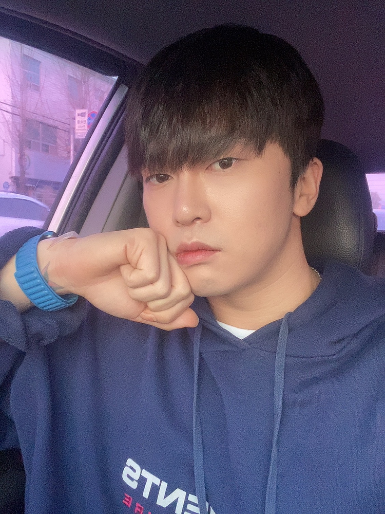 KREAM 프로필 이미지
