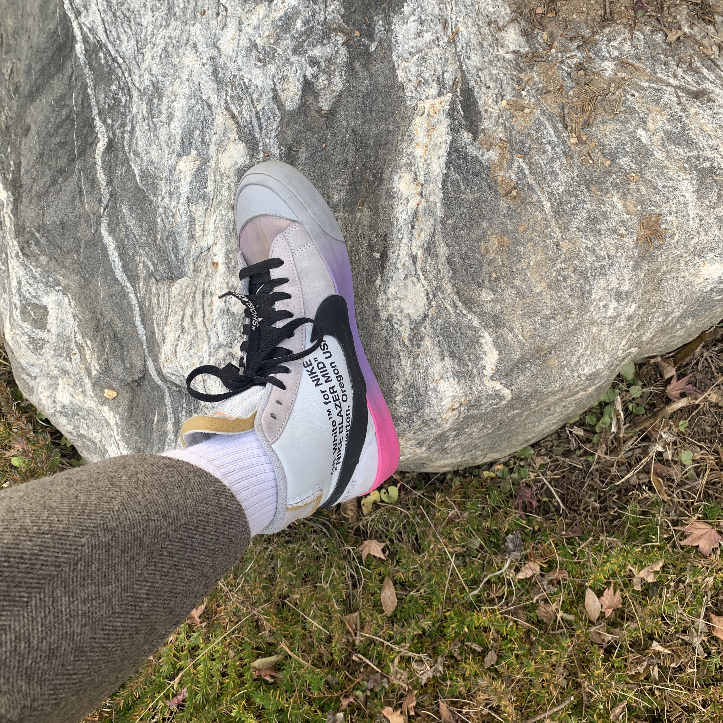 Nike x Off-White Blazer Mid Wolf Grey Serena Queen 착용 스타일
