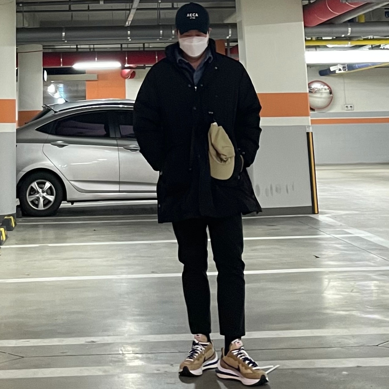 Nike x Sacai VaporWaffle Sesame and Blue Void 착용 스타일 - 1