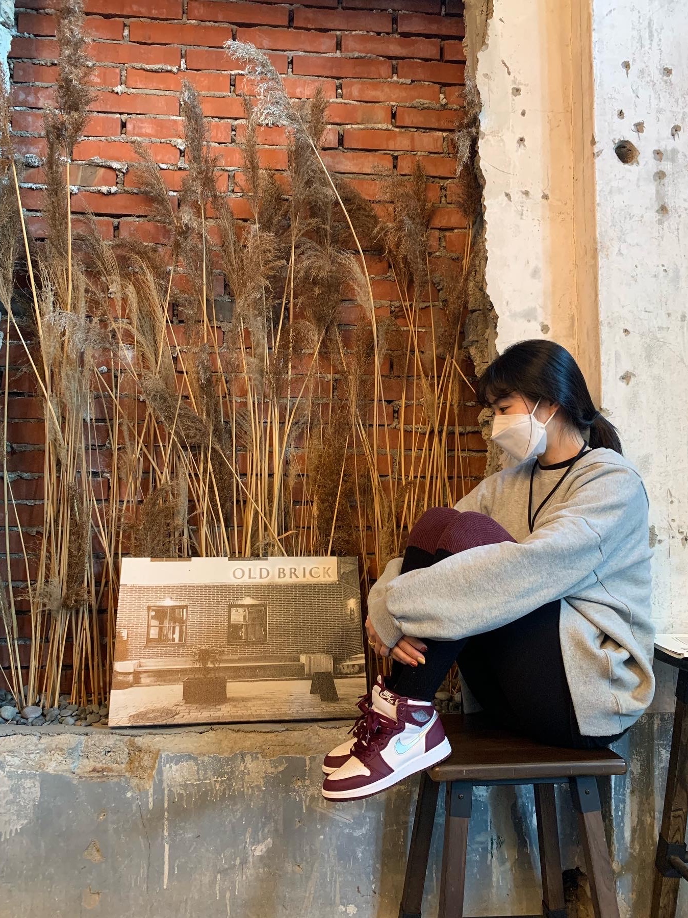(GS) Jordan 1 Retro High OG Bordeaux 착용 스타일 - 2