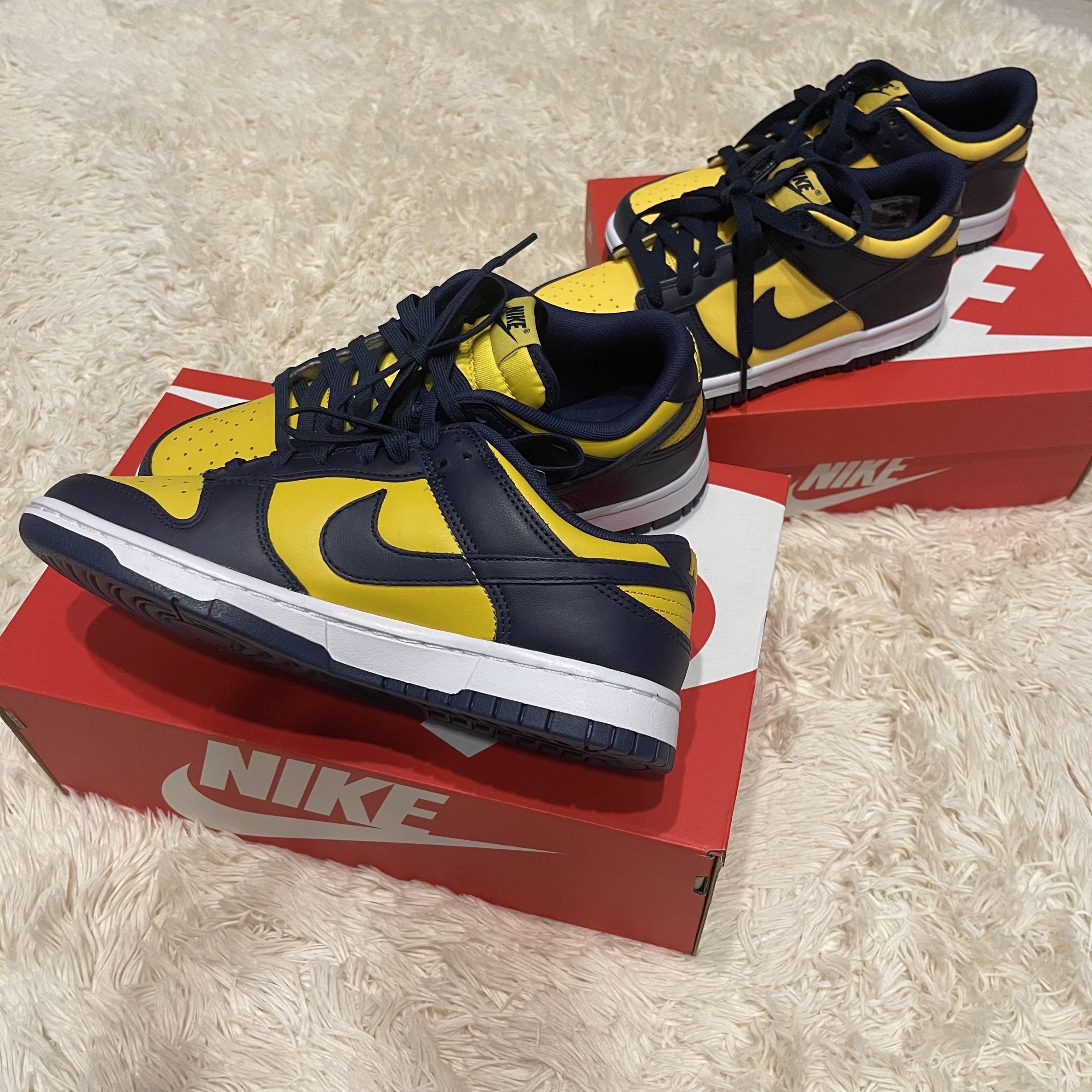 Nike Dunk Low Retro Varsity Maize, (GS) Nike Dunk Low Varsity Maize 착용 스타일