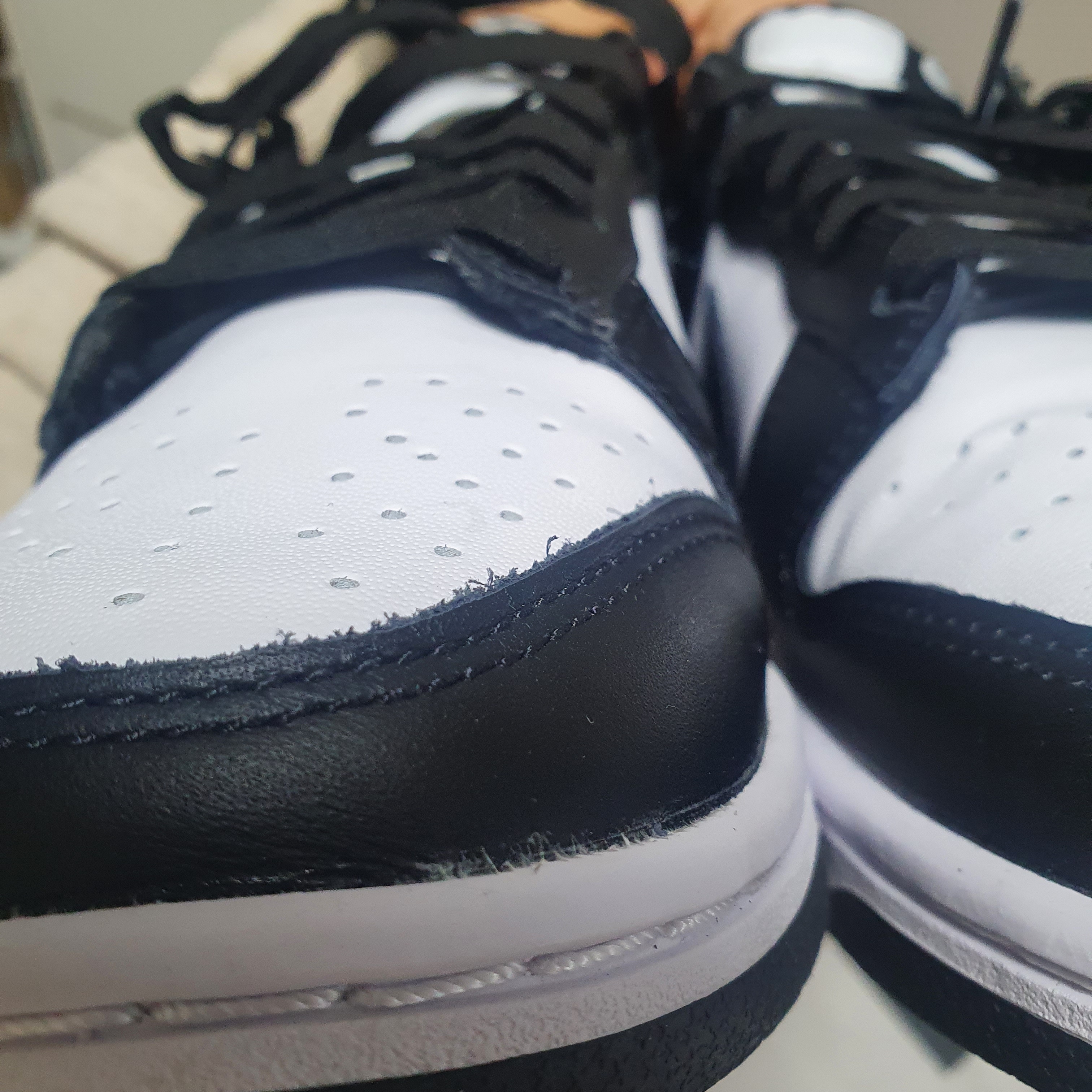Nike Dunk Low Retro Black 착용 스타일 - 2