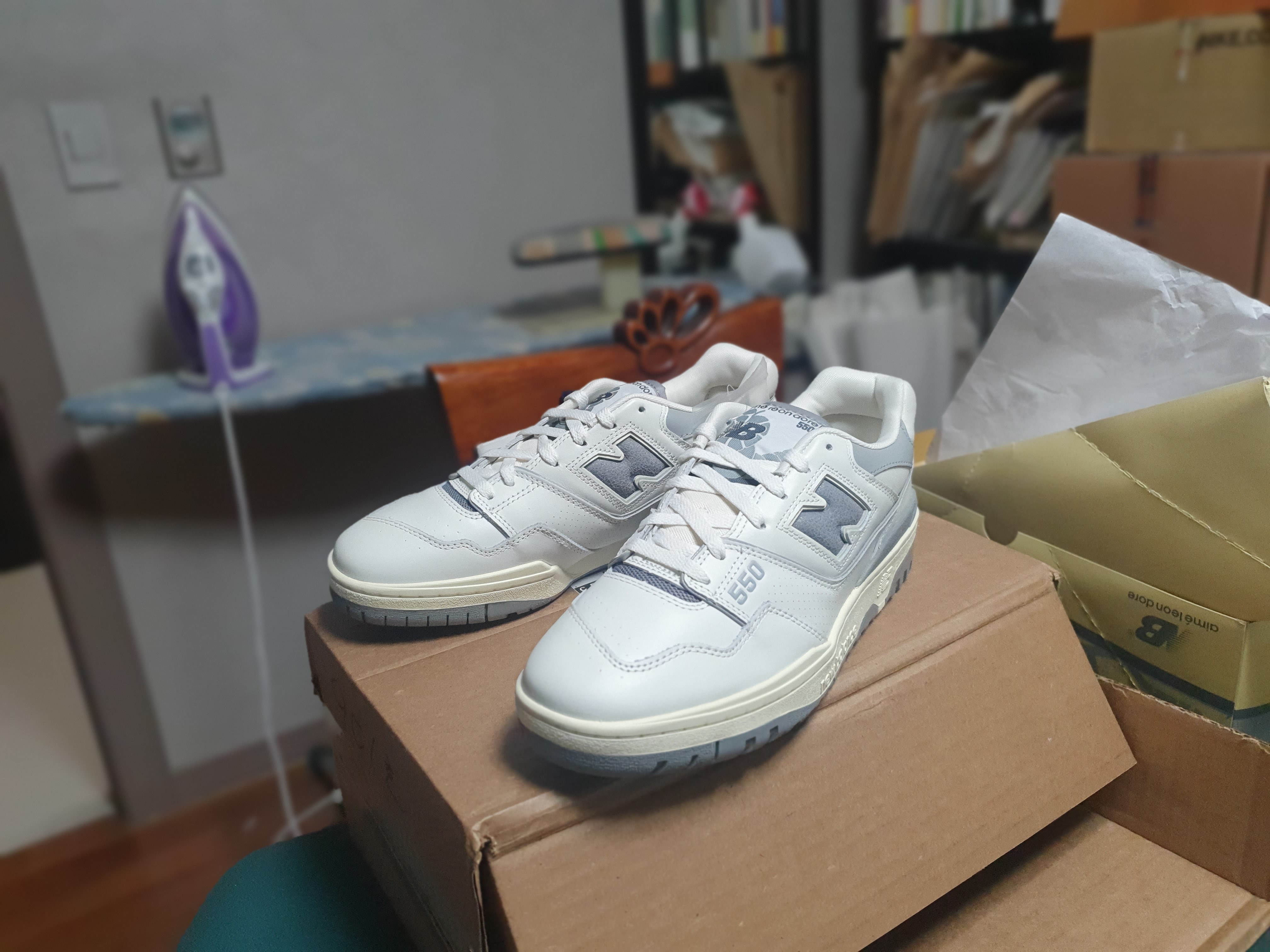 New Balance x Aime Leon Dore 550 Silver Mix 착용 스타일 - 1