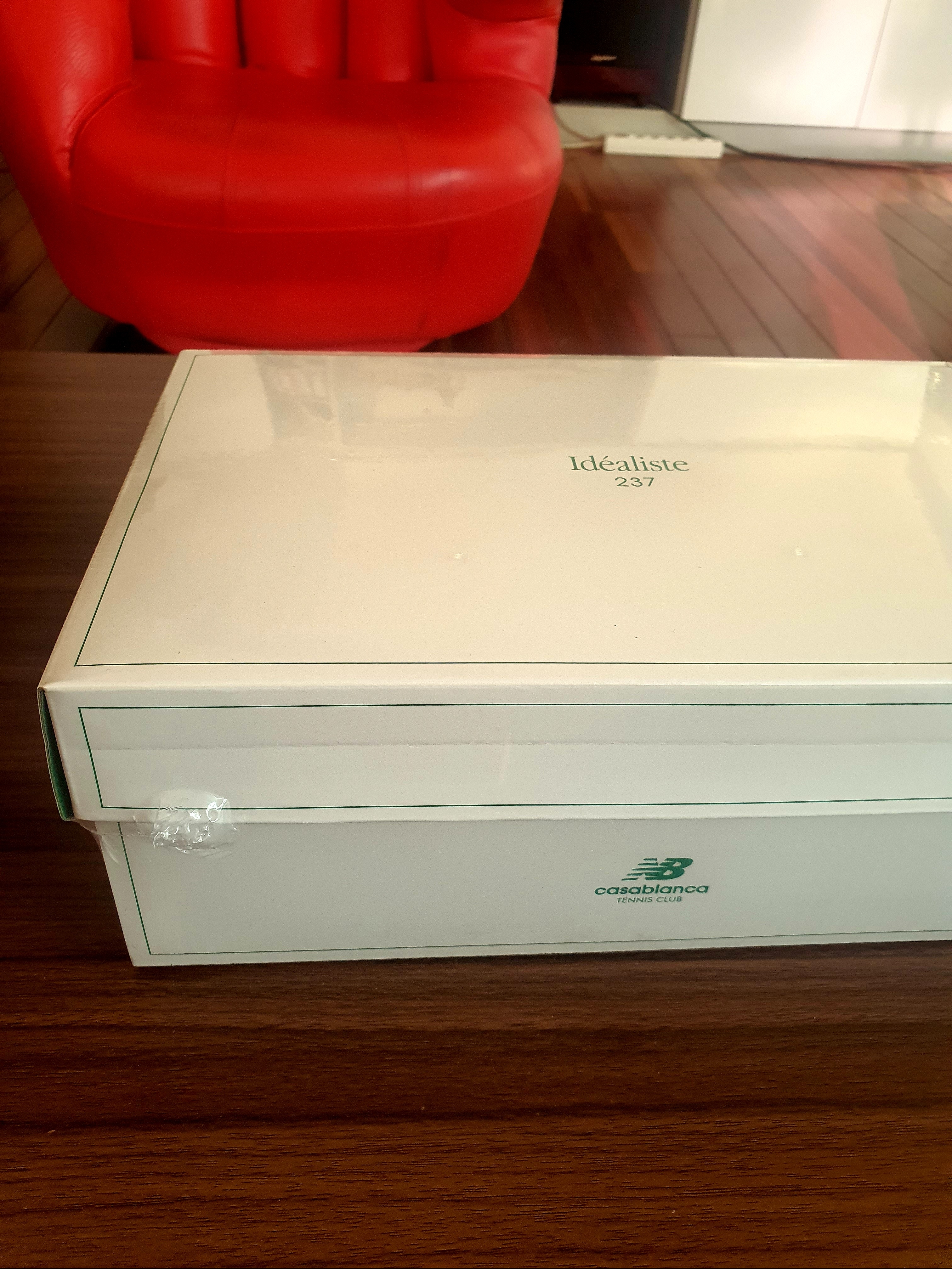 New Balance x Casablanca 237 Idealist Monogram White Green 착용 스타일 - 3