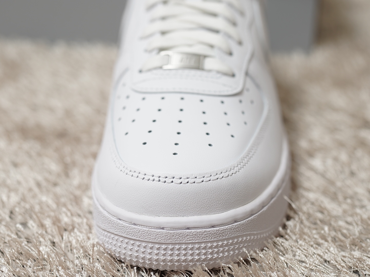 Nike Air Force 1 '07 Low White 착용 스타일 - 2
