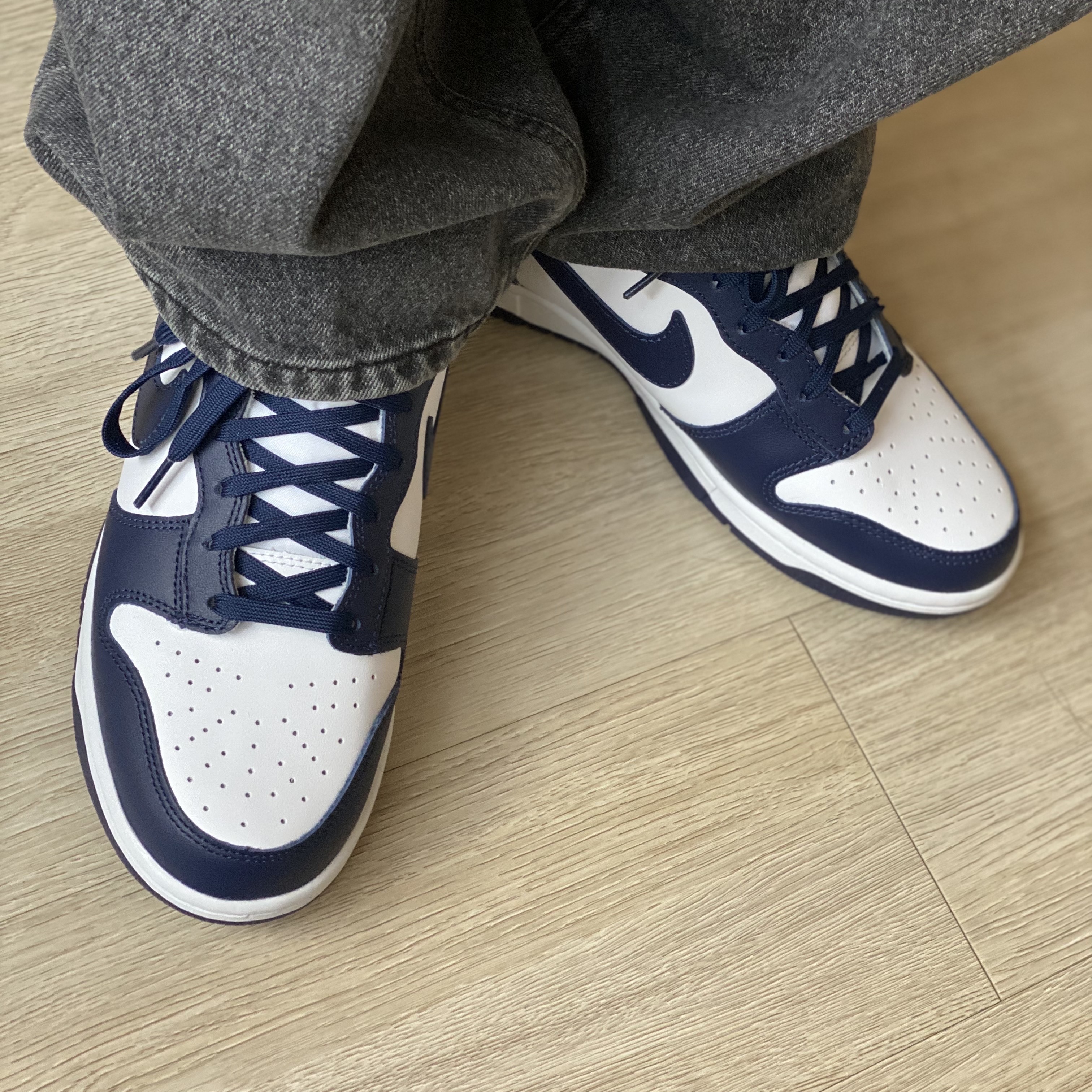 Nike Dunk High Retro Championship Navy 착용 스타일 - 2