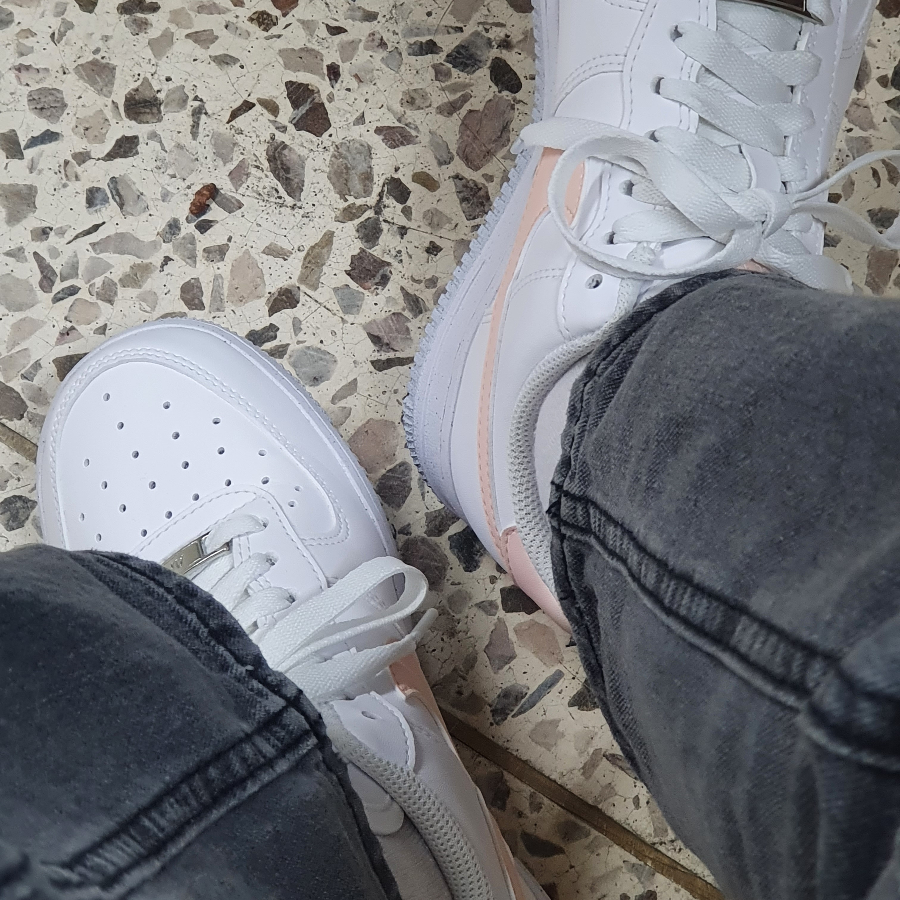 (W) Nike Air Force 1 '07 Next Nature White Pale Coral 착용 스타일 - 2