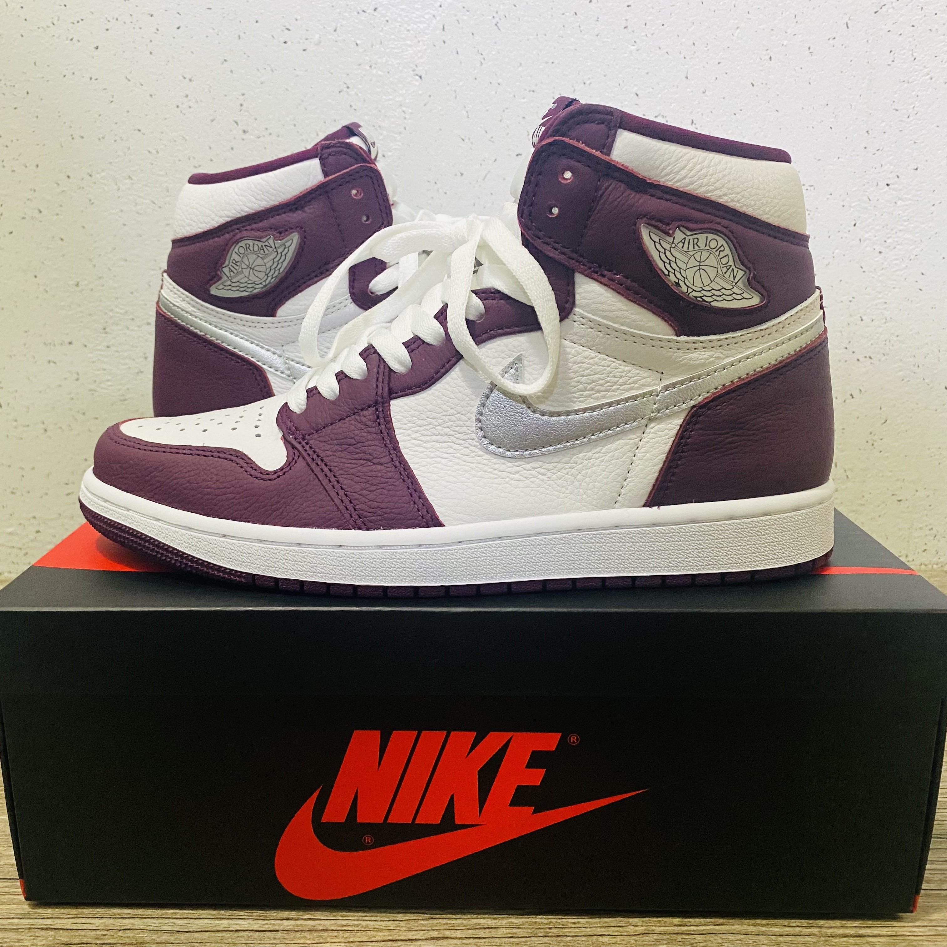 Jordan 1 Retro High OG Bordeaux 착용 스타일 - 3
