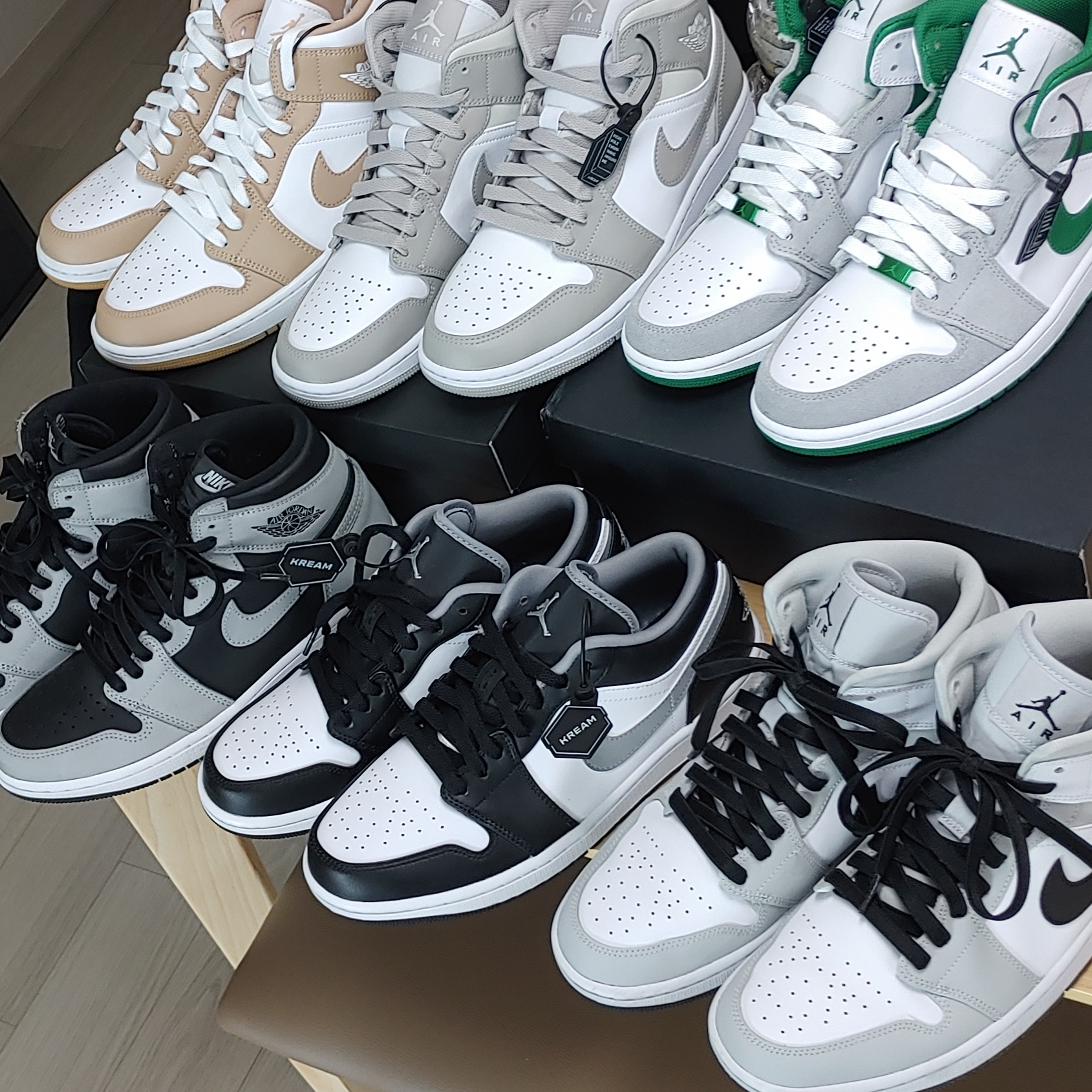Jordan 1 Mid Tan Gum, Jordan 1 Mid College Grey 착용 스타일 - 2