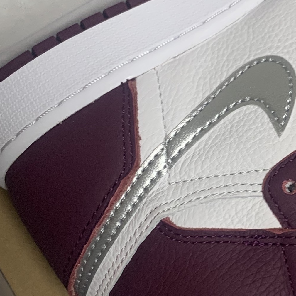 (GS) Jordan 1 Retro High OG Bordeaux 착용 스타일