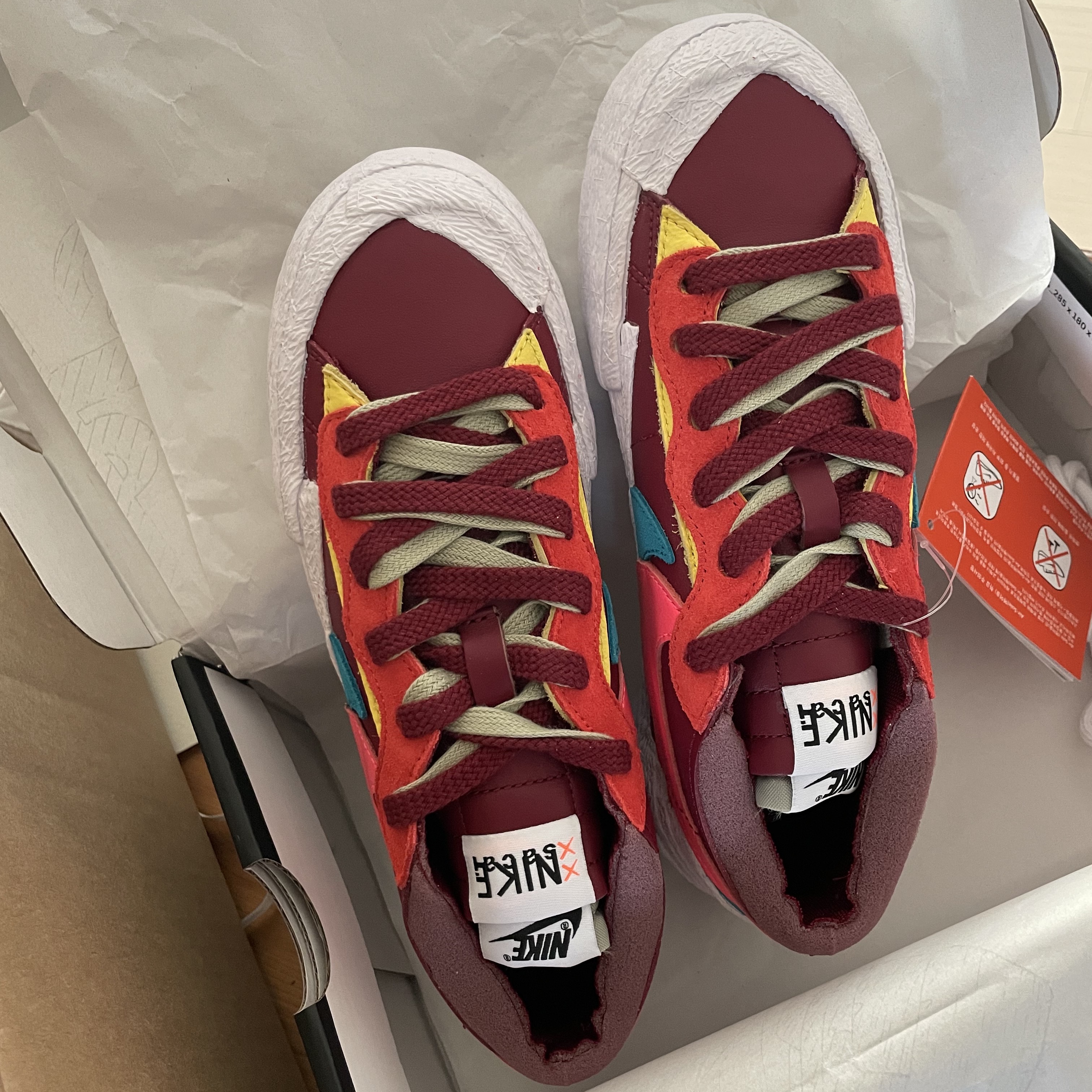 Nike x Sacai x Kaws Blazer Low Team Red 착용 스타일