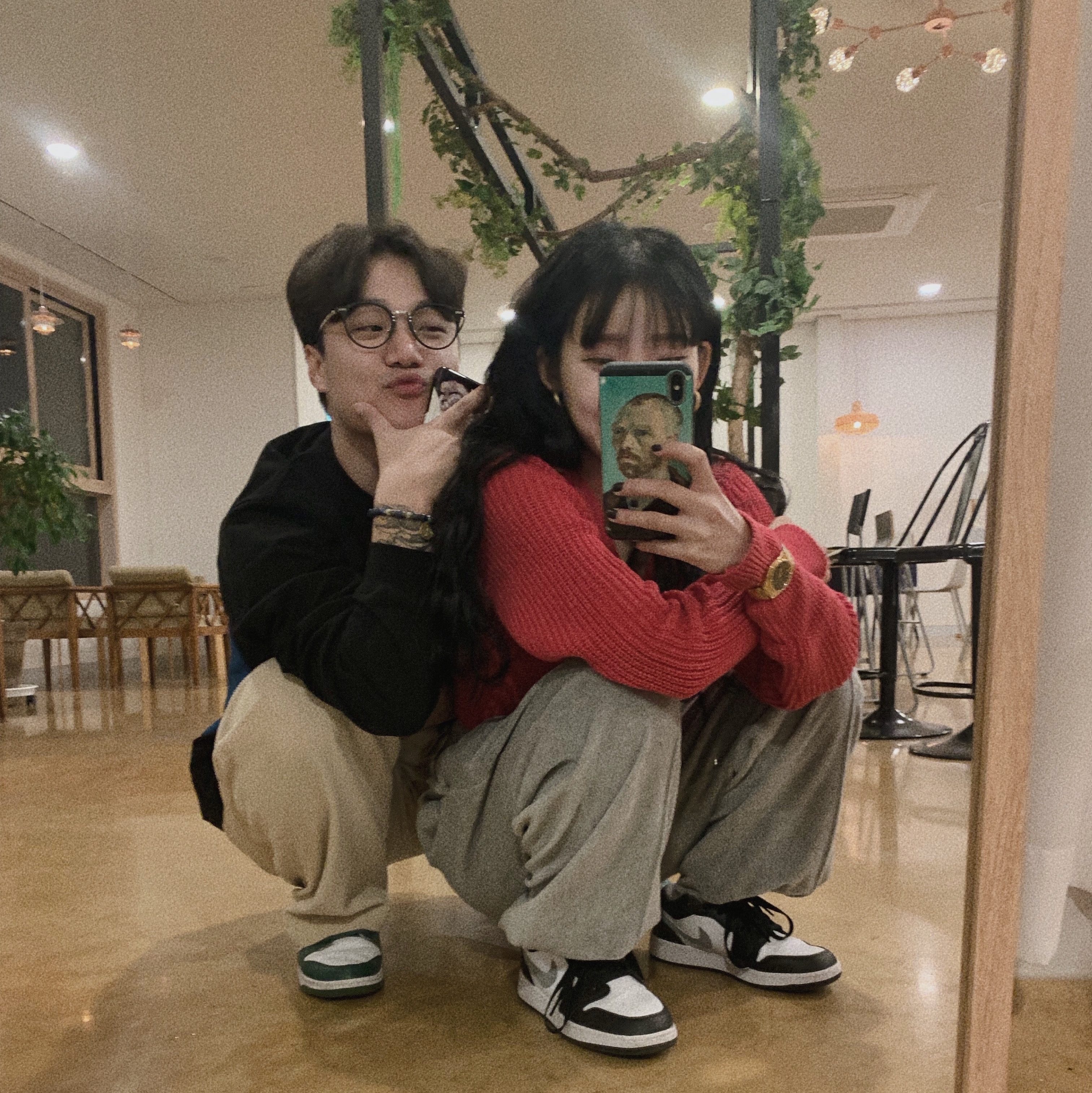 (GS) Jordan 1 Low Black Particle Grey 착용 스타일 - 1