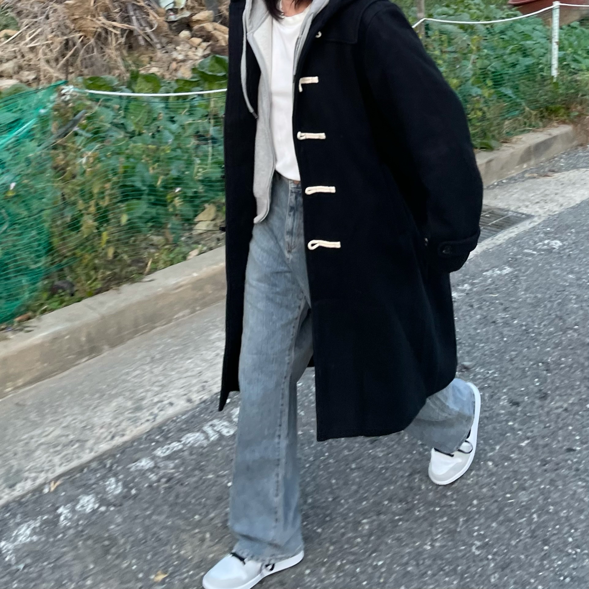 Acne Studios Mohair Check Muffler Grey Green Black, (W) Jordan 1 Mid Grey Fog 착용 스타일 - 2