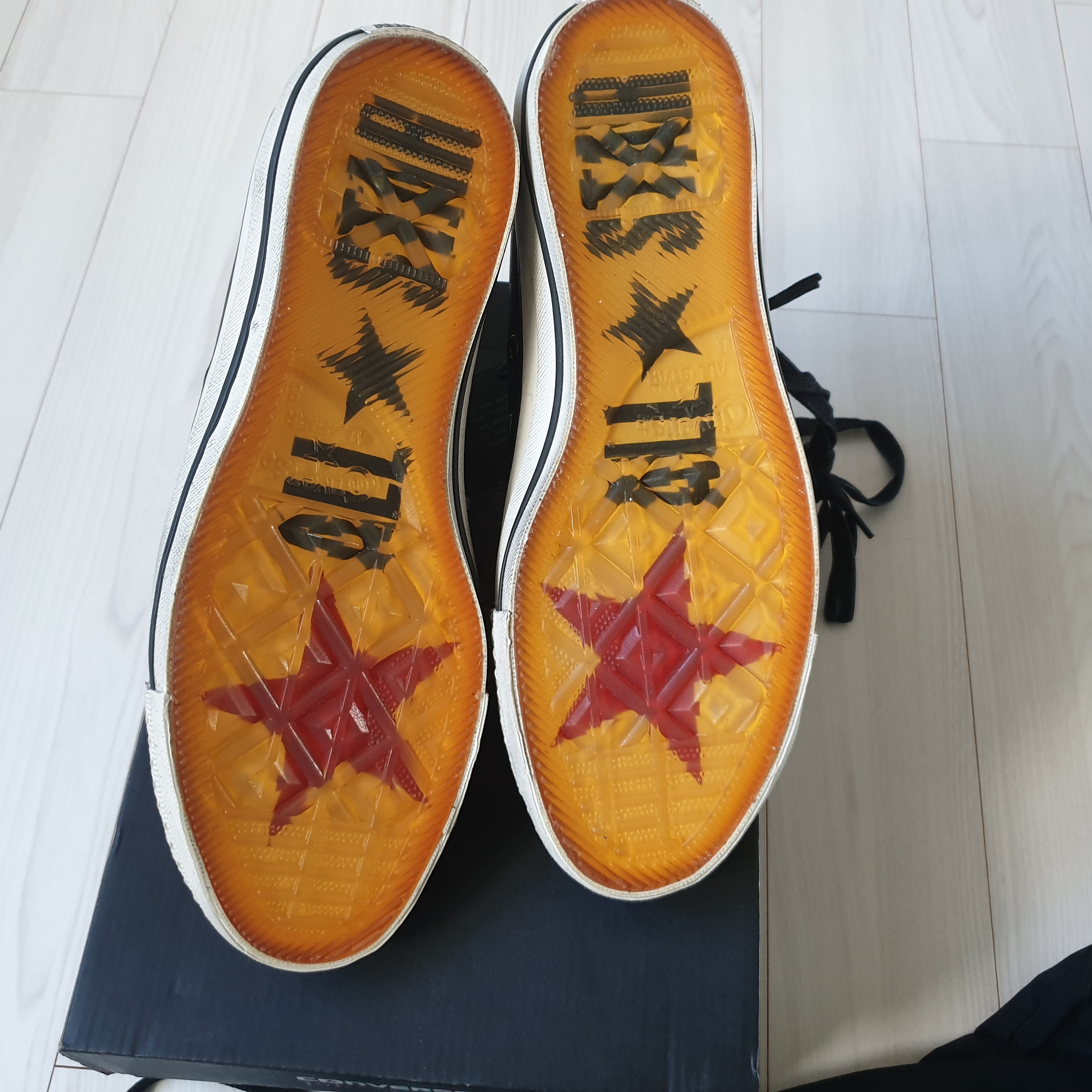 Converse x John Varvatos Chuck Taylor All Star Double Zip Hi Black Turtle, Converse x John Varvatos One Star Ox Black Dove 착용 스타일 - 4