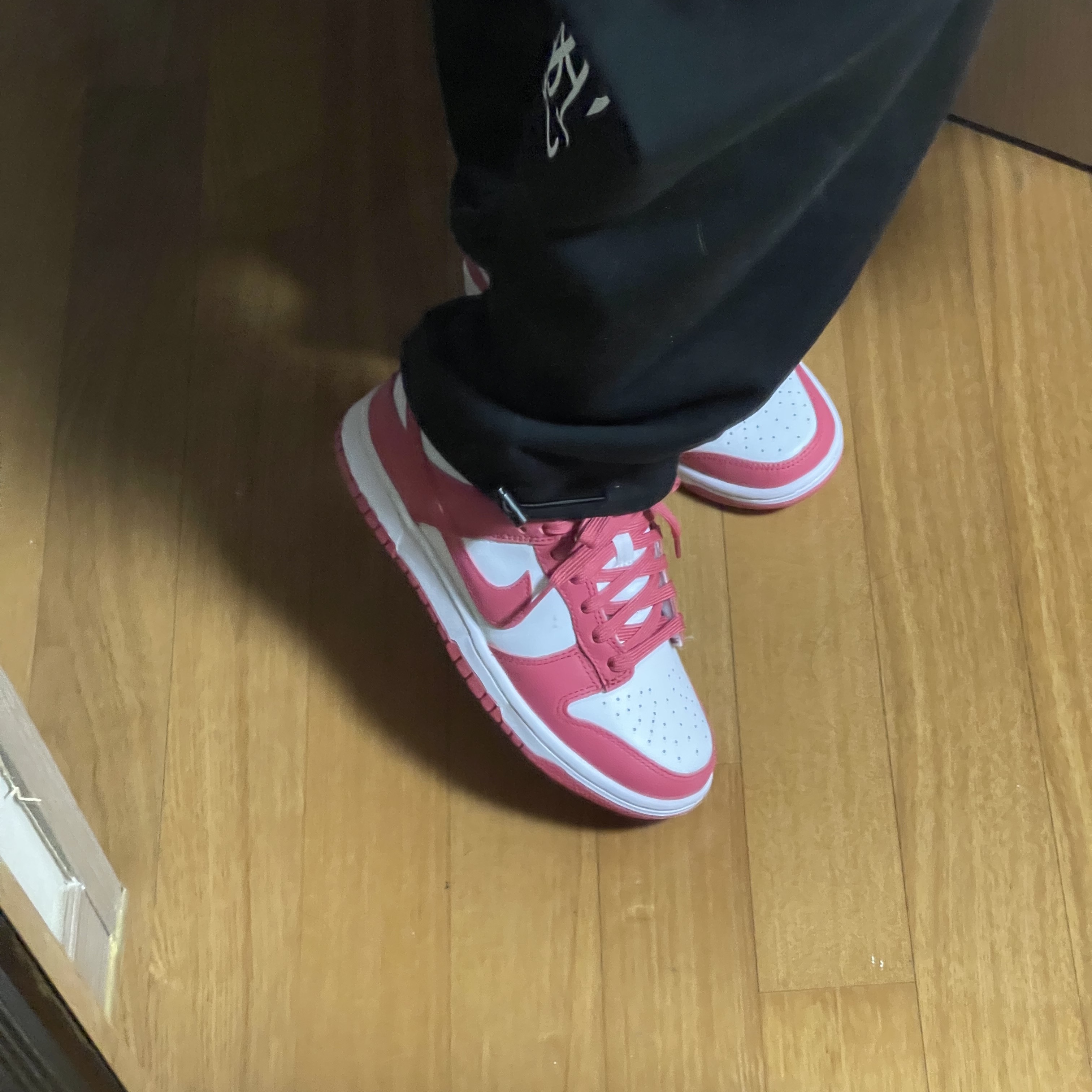 (W) Nike Dunk Low Archeo Pink 착용 스타일 - 2