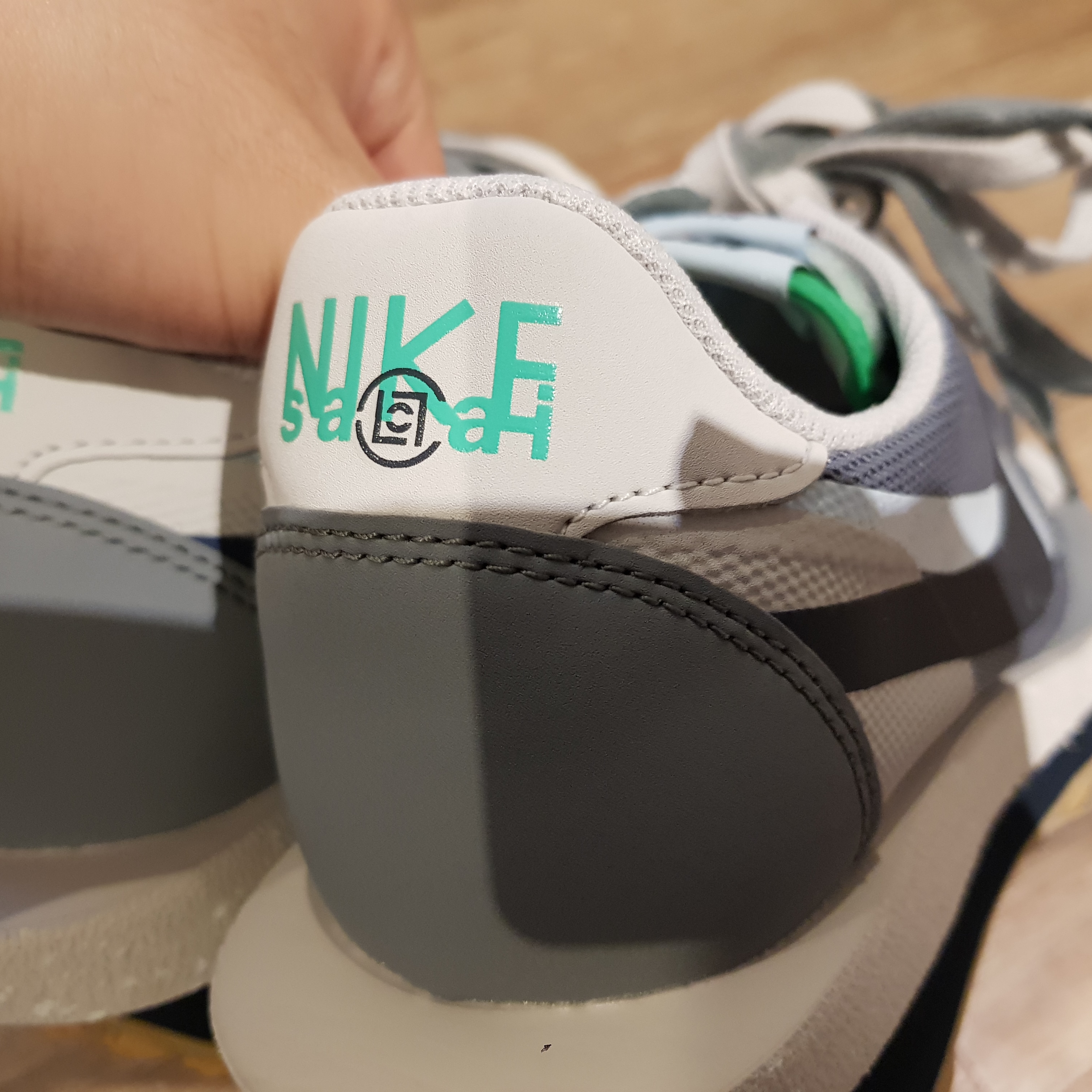 Nike x Sacai x Clot LDWaffle Cool Grey 착용 스타일 - 2