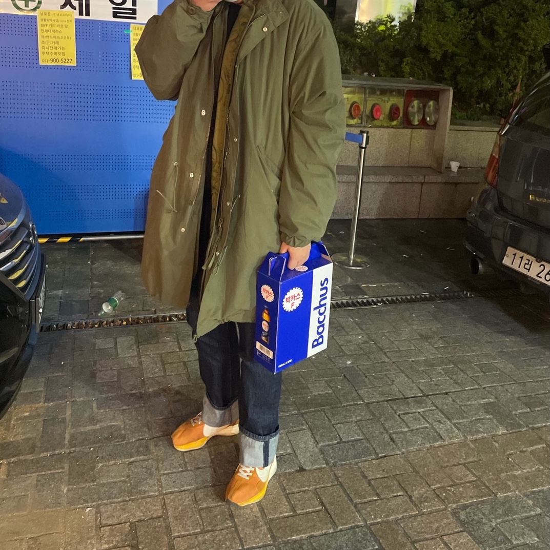 Nike Moon Racer Monarch 착용 스타일