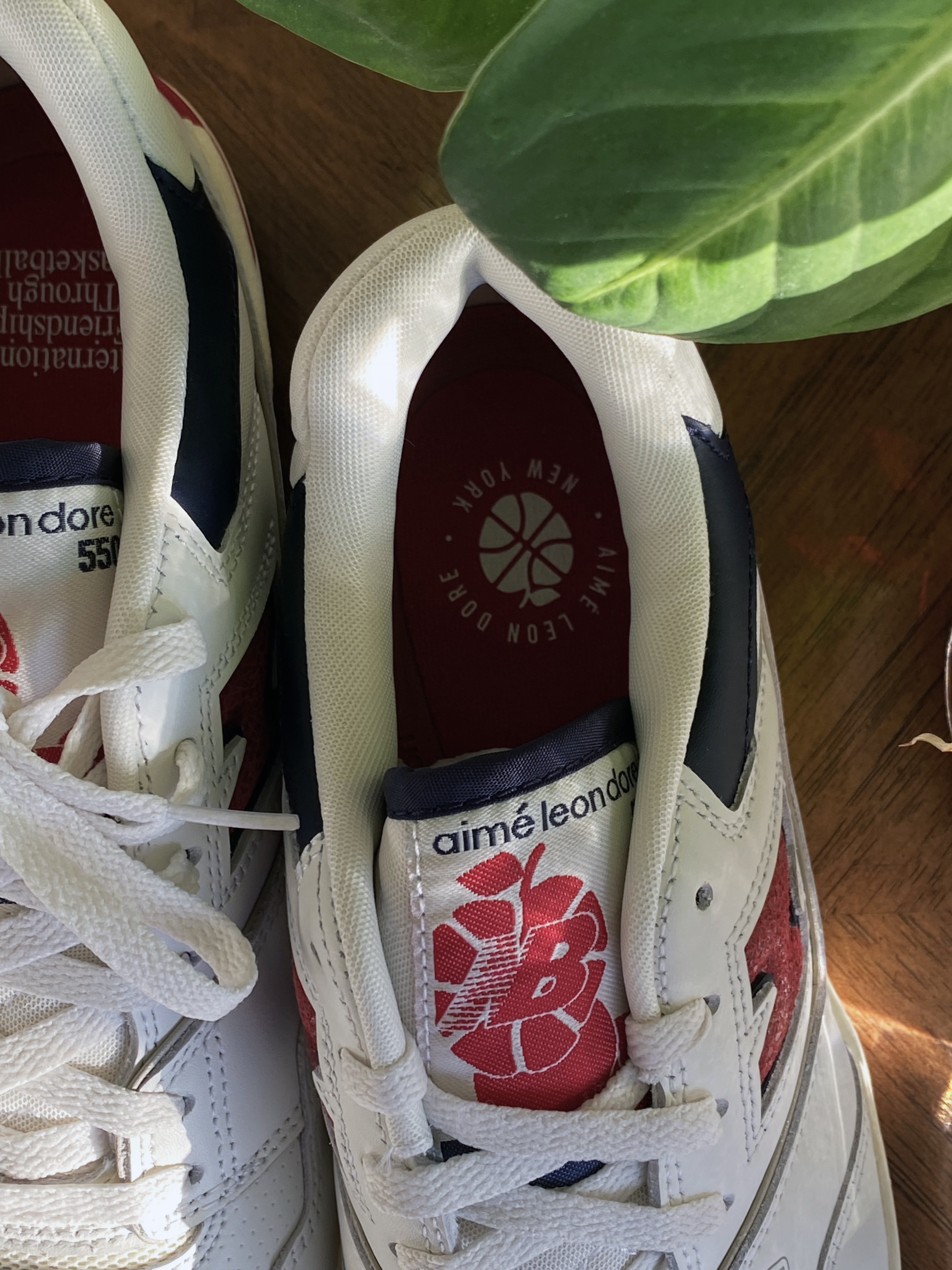 New Balance x Aime Leon Dore 550 Navy Red 착용 스타일 - 1