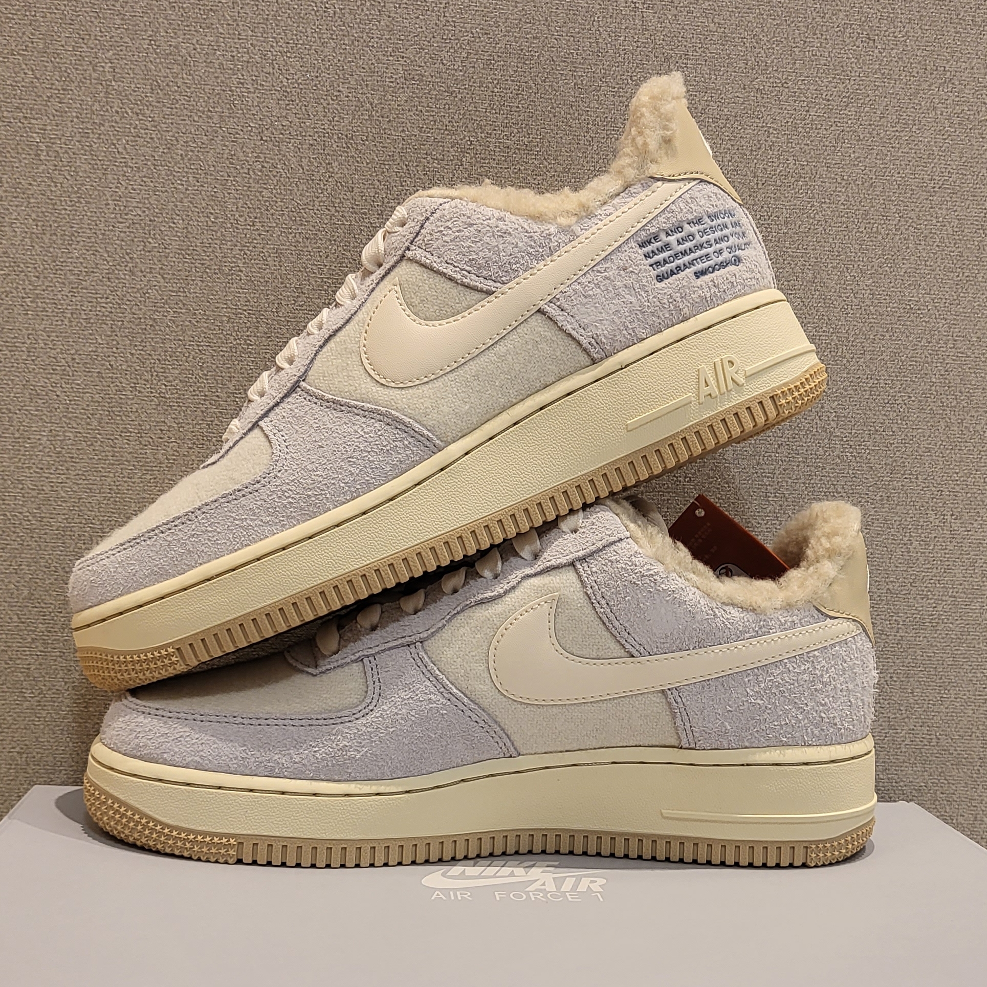 (W) Nike Air Force 1 '07 LV8 Photon Dust Cashmere 착용 스타일 - 2
