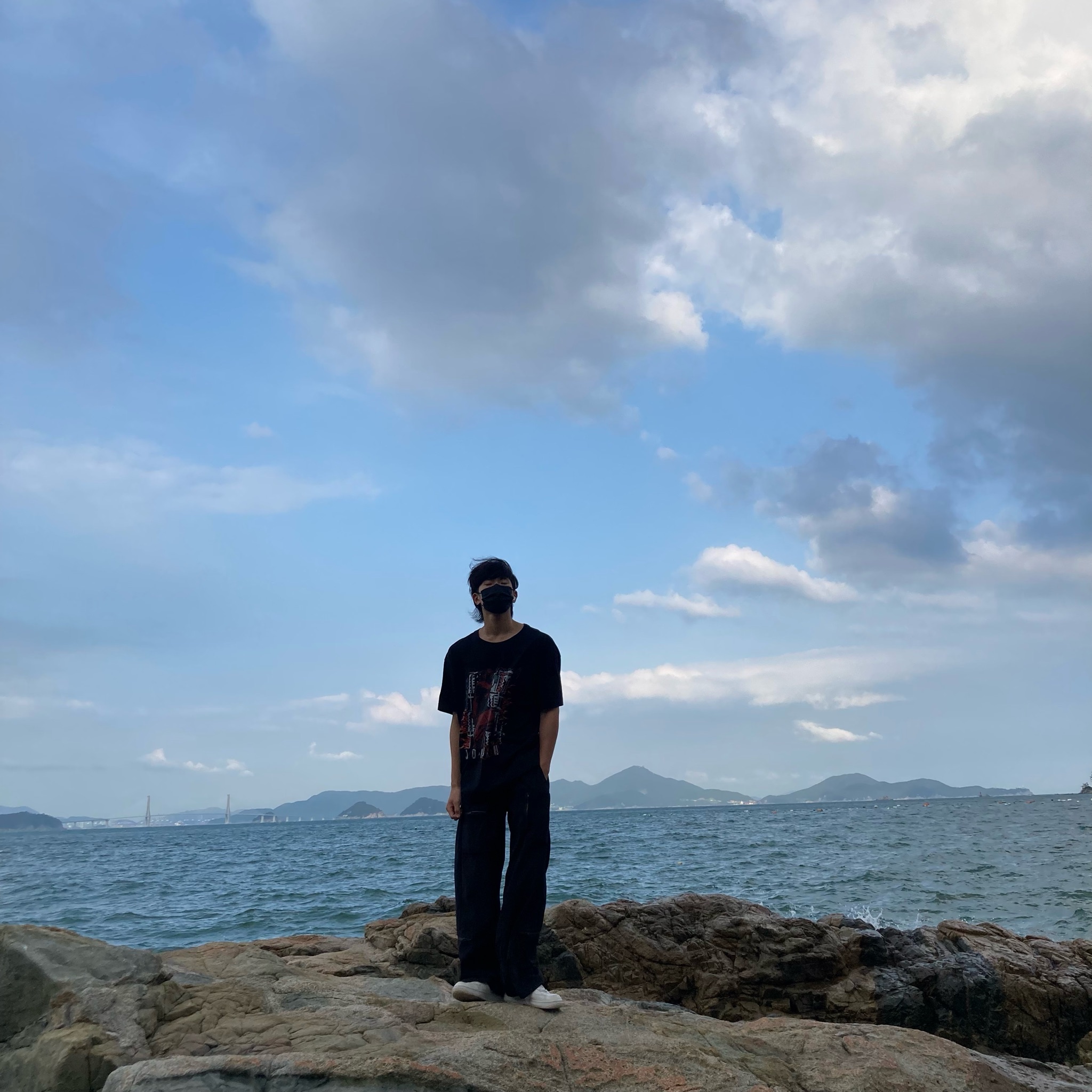 Jordan x Travis Scott MJ 2 T-Shirt, Nike Air Force 1 '07 Low White 착용 스타일