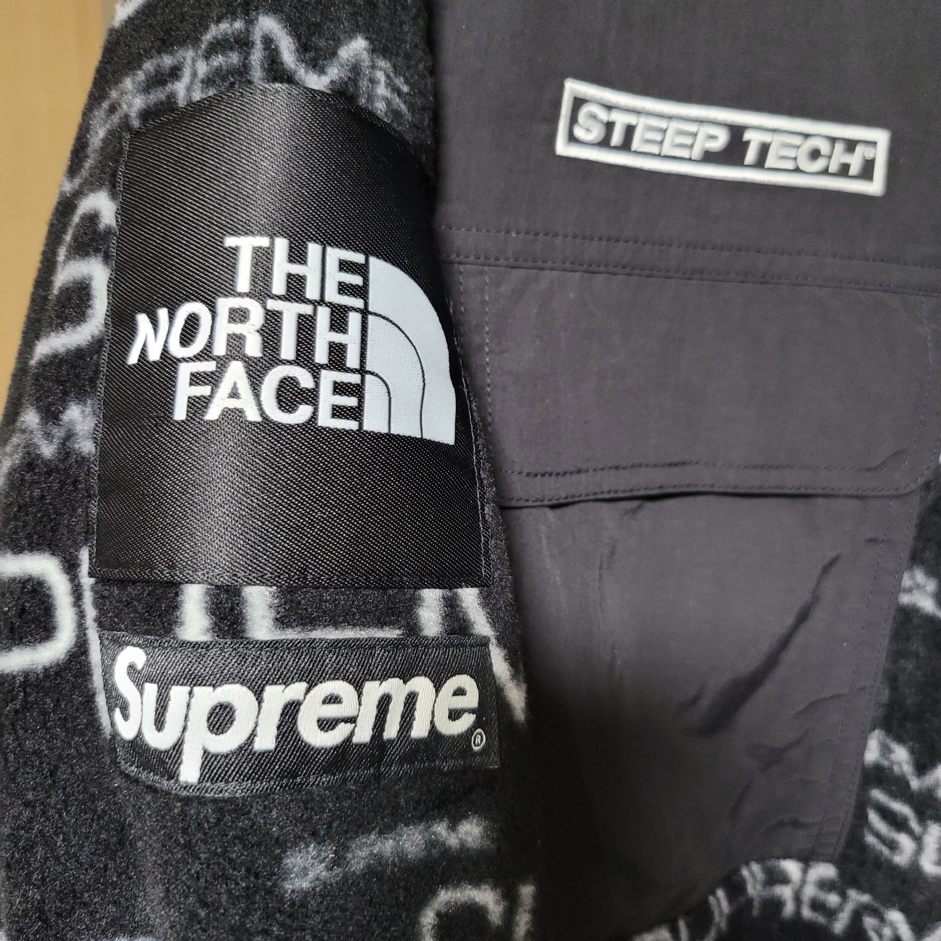 Supreme x The North Face Steep Tech Fleece Jacket Black - 21FW 착용 스타일 - 2
