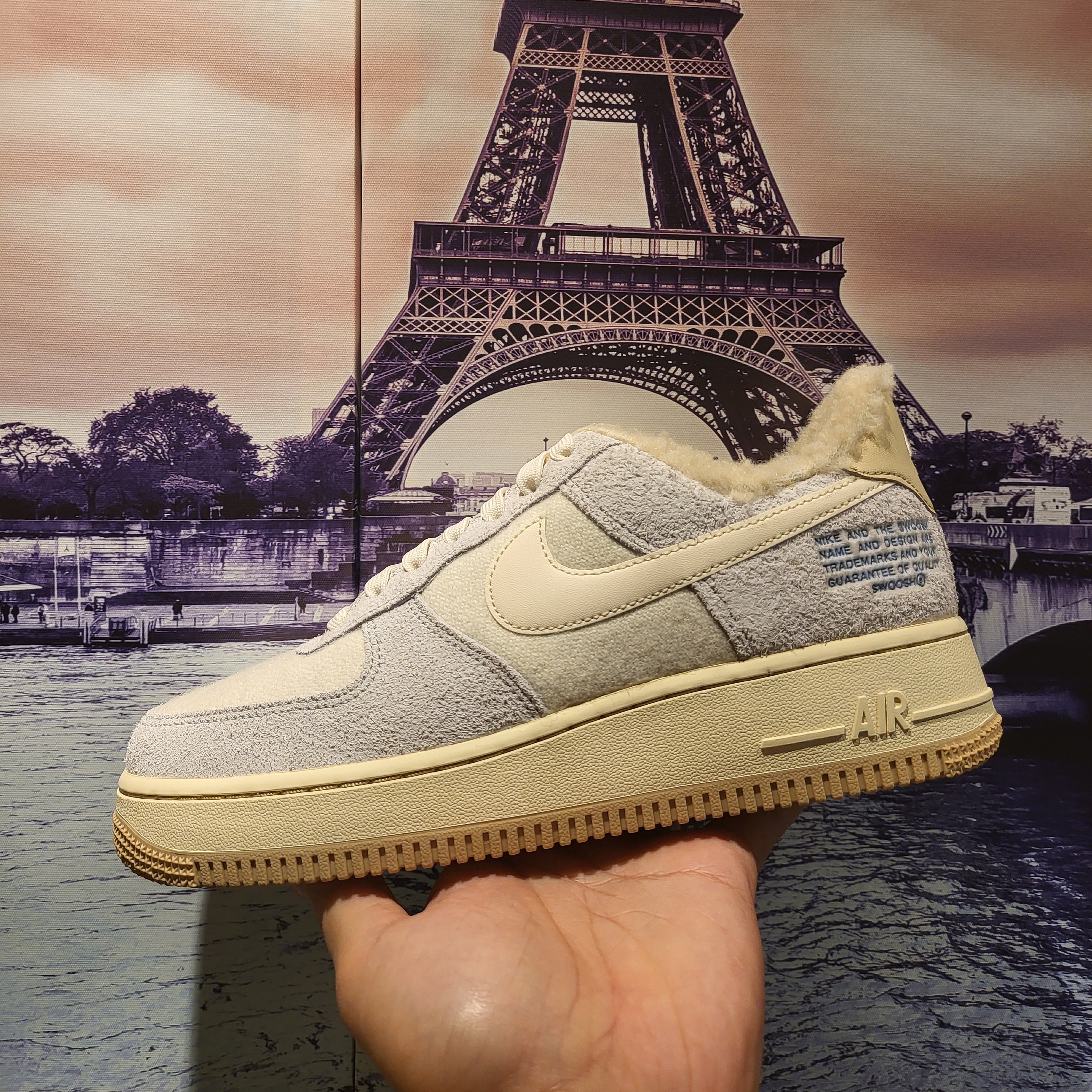 (W) Nike Air Force 1 '07 LV8 Photon Dust Cashmere 착용 스타일 - 5