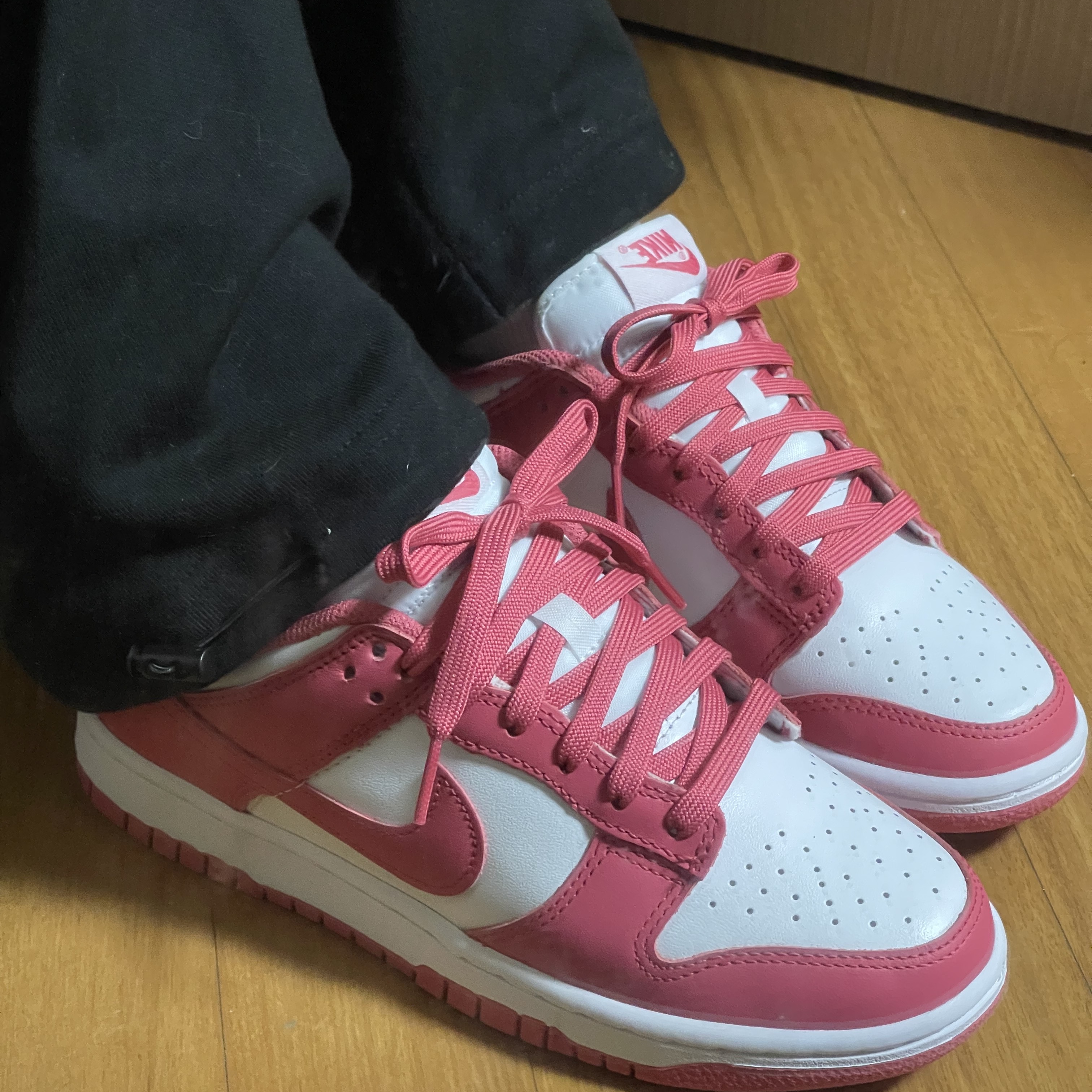 (W) Nike Dunk Low Archeo Pink 착용 스타일 - 1