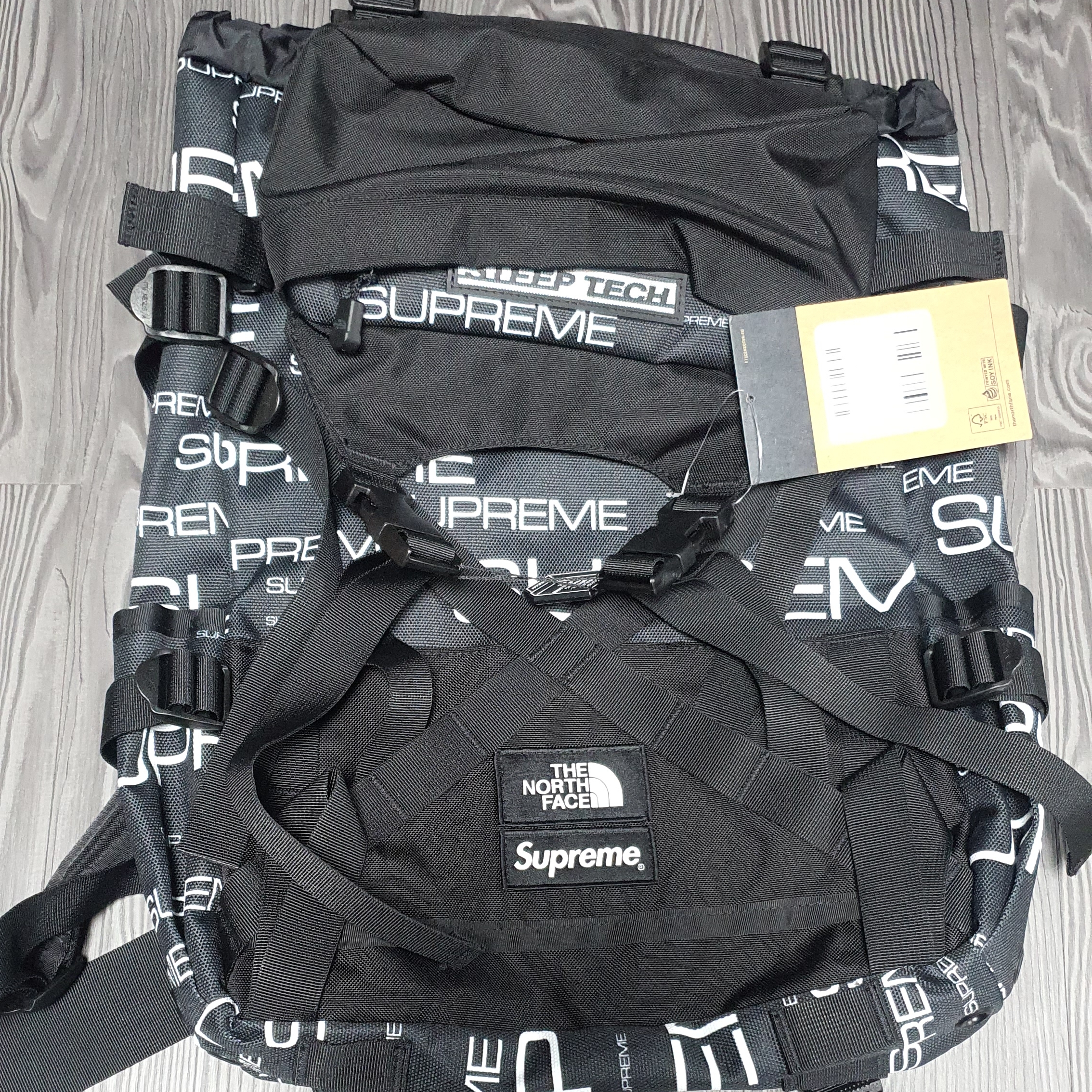 Supreme x The North Face Steep Tech Backpack Black - 21FW 착용 스타일