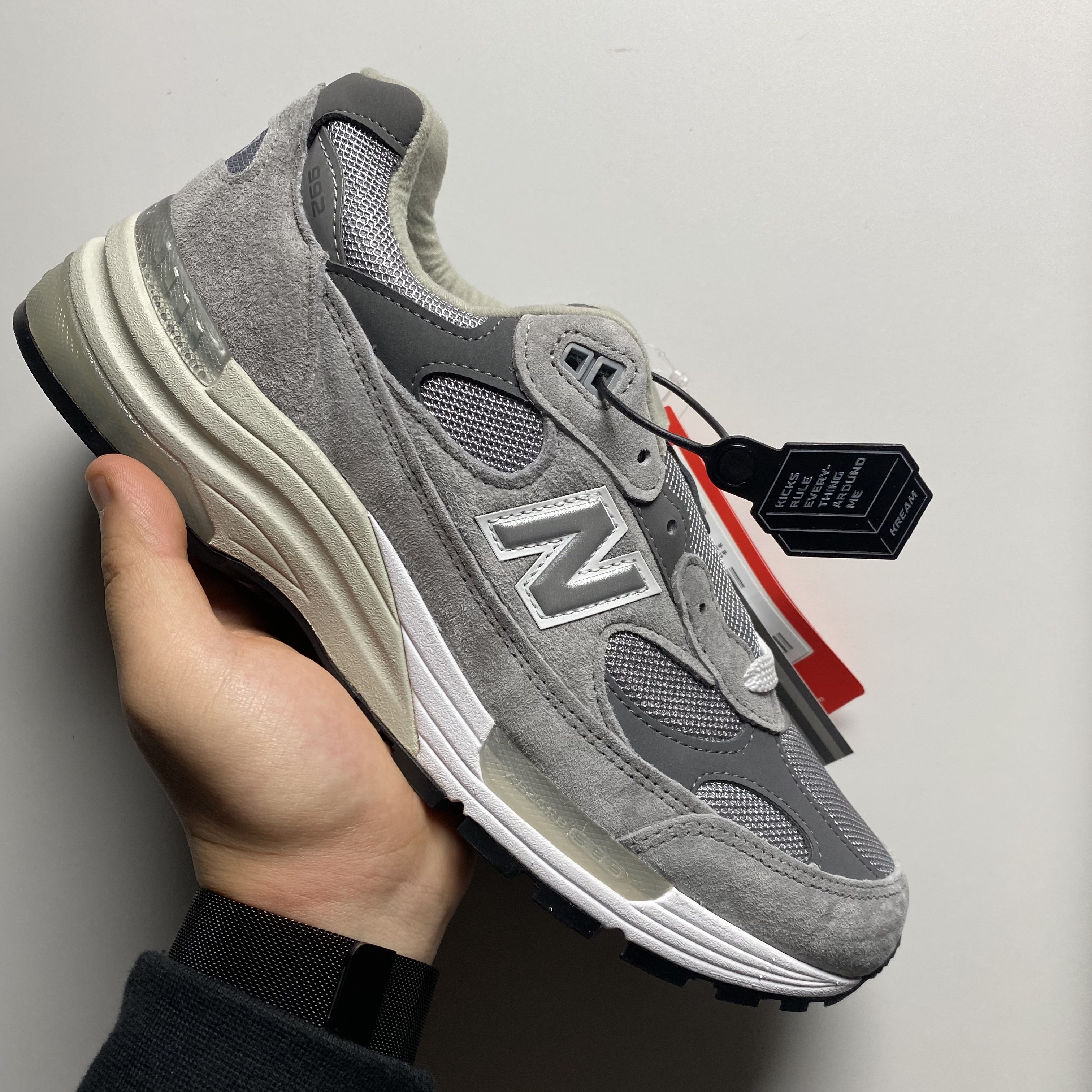 New Balance 992 Made in USA Grey - D Standard 착용 스타일