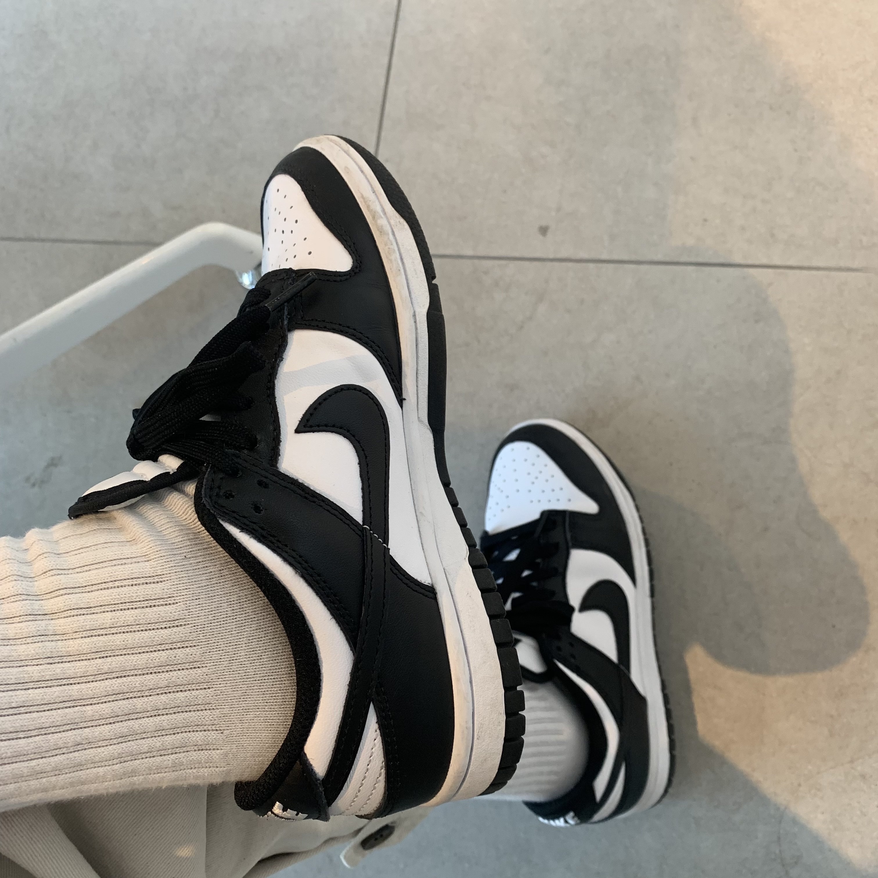 (W) Nike Dunk Low Black 착용 스타일