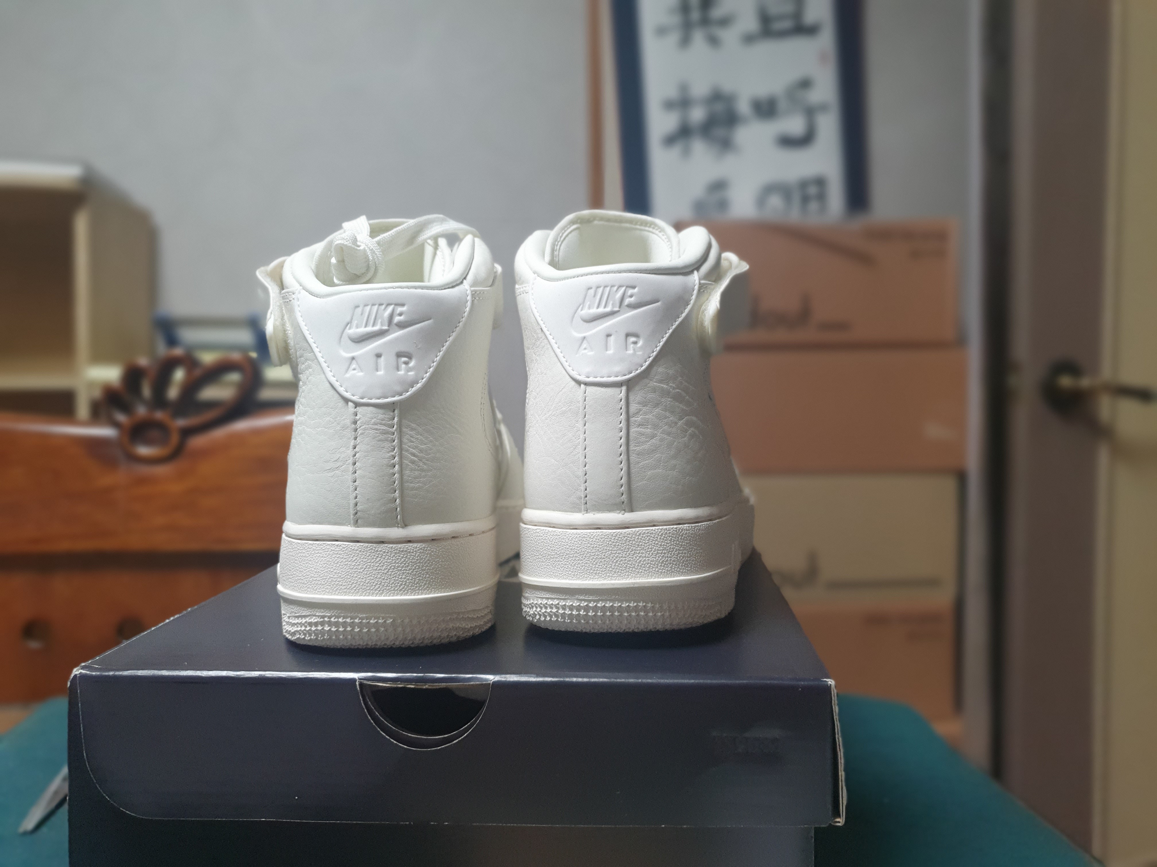Nike Air Force 1 Retro Premium Jewel Sail 착용 스타일 - 3