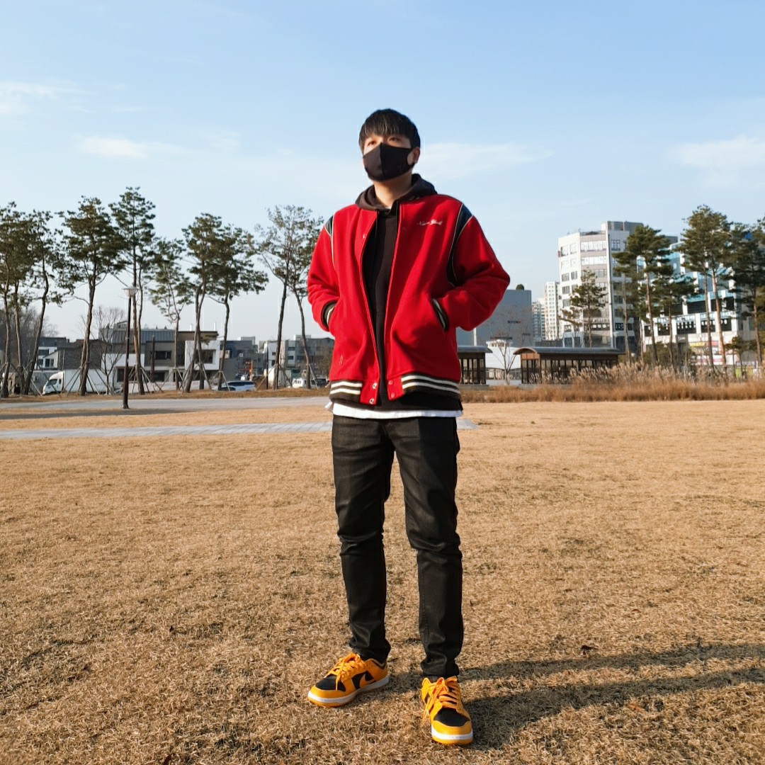 Nike Dunk Low Retro Championship Goldenrod 착용 스타일 - 1