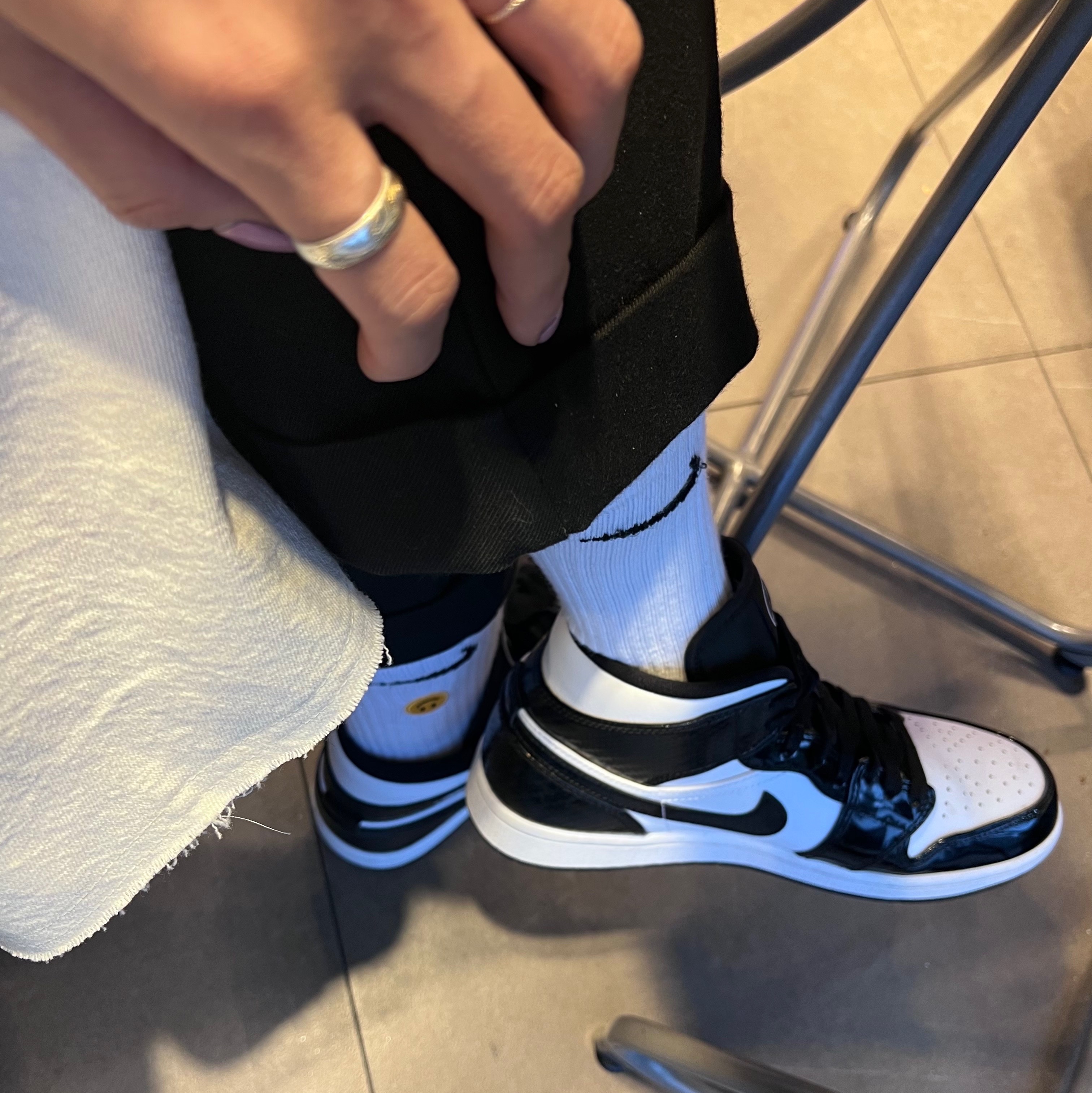 Jordan 1 Mid SE ASW Black 착용 스타일 - 2