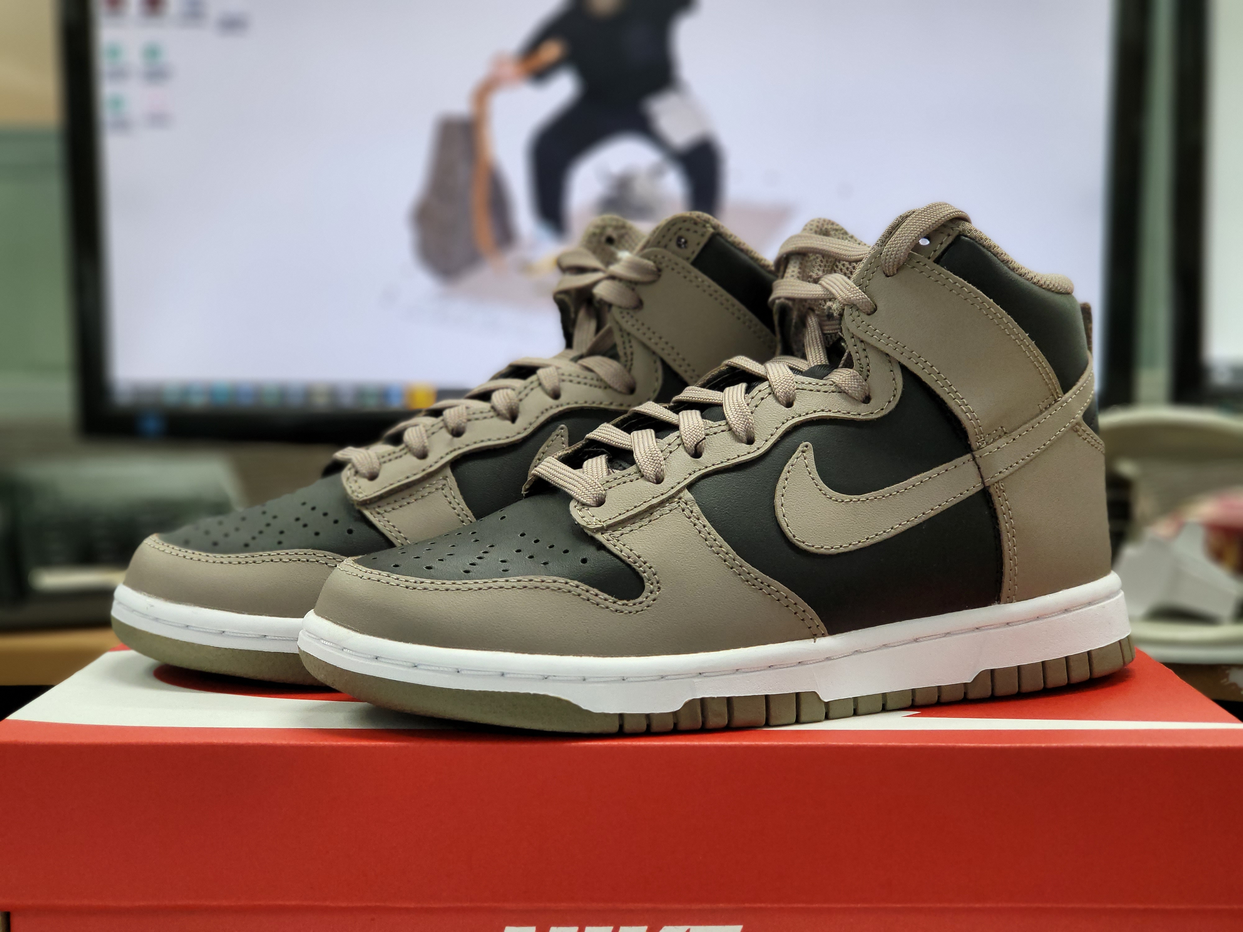 (W) Nike Dunk High Moon Fossil 착용 스타일
