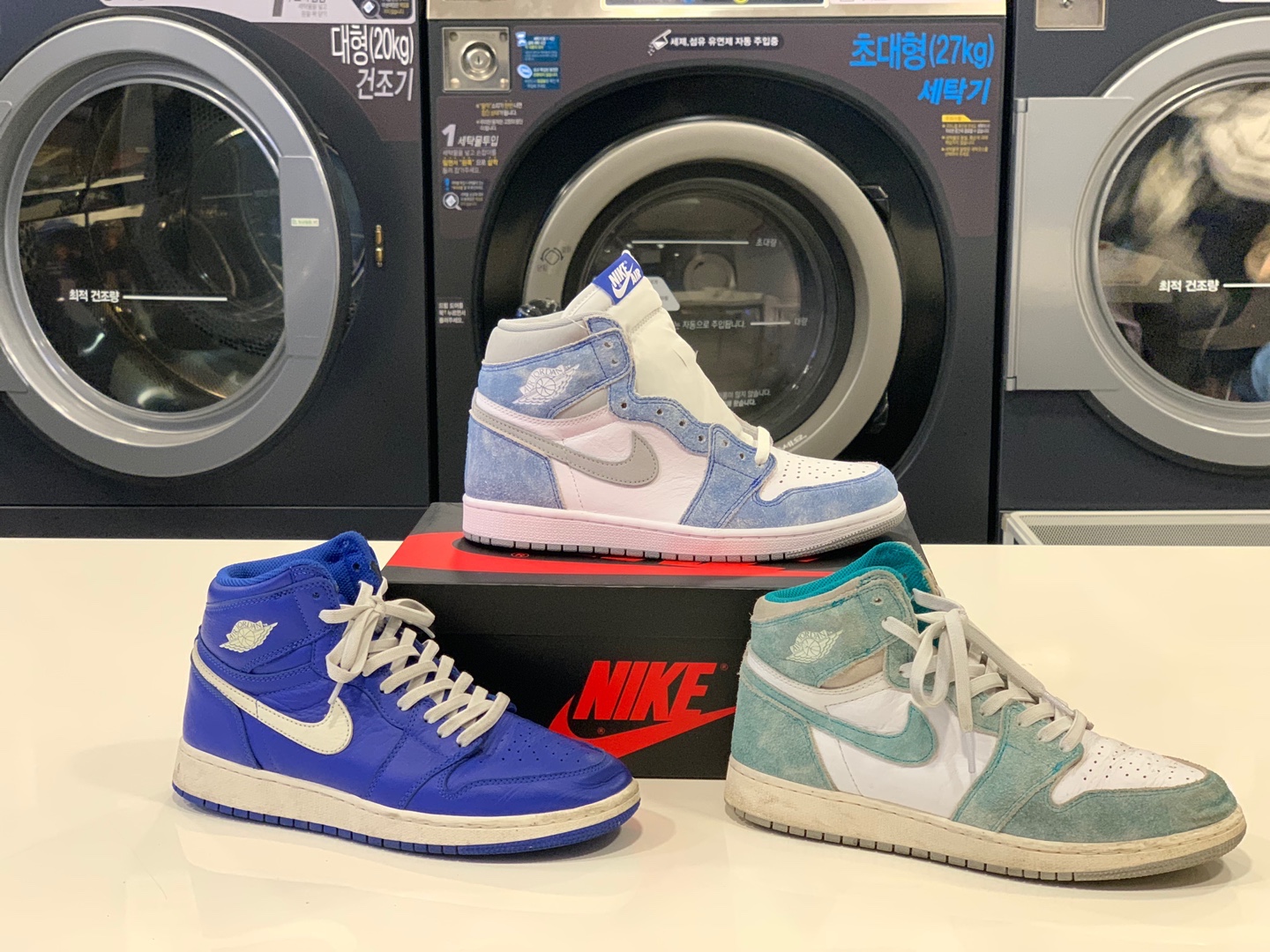 Jordan 1 Retro High OG Hyper Royal, Jordan 1 Retro High Hyper Royal 착용 스타일 - 1