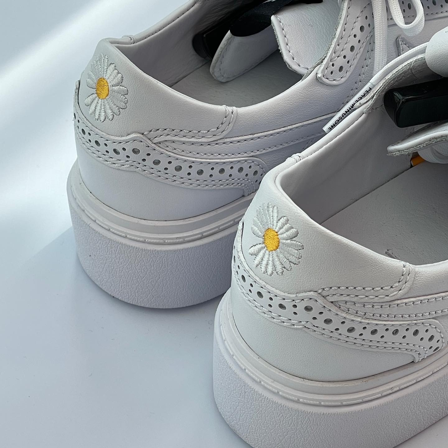 Nike x Peaceminusone Kwondo1 White 착용 스타일 - 3