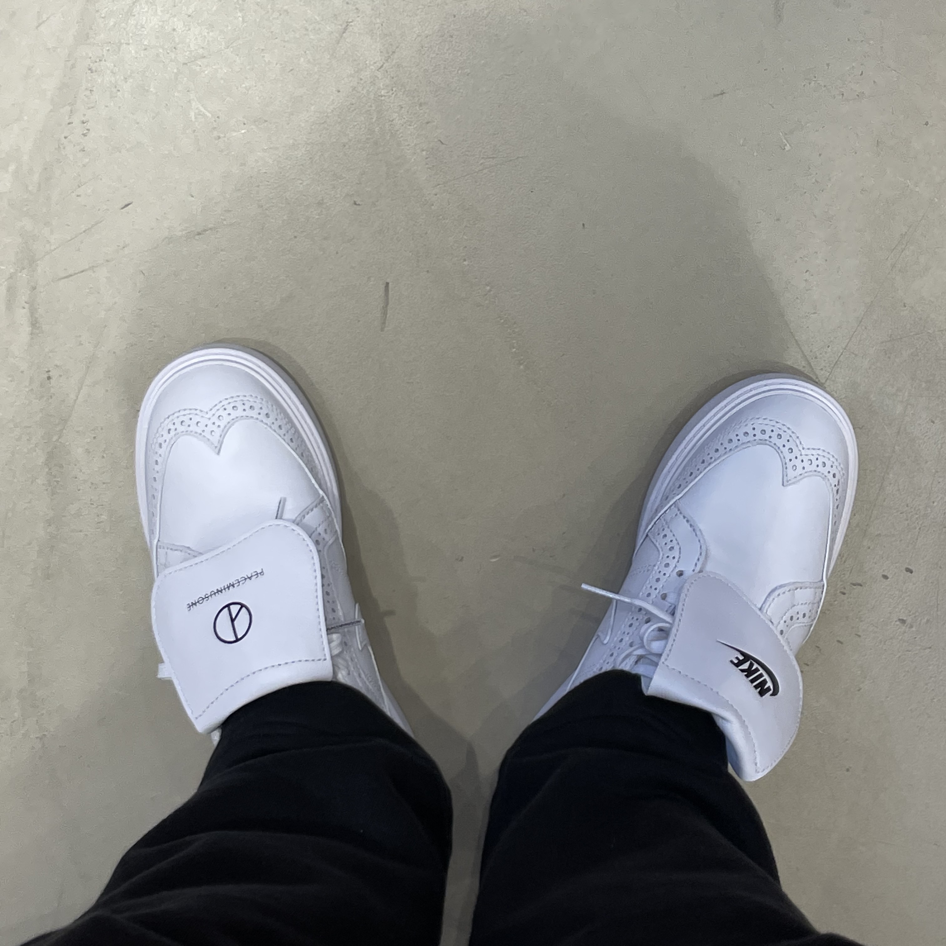 Nike x Peaceminusone Kwondo1 White, Jordan 6 x Travis Scott Retro SP British Khaki 착용 스타일 - 1