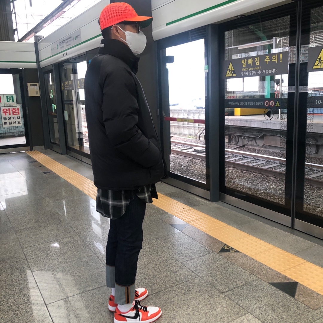 Jordan 1 Low OG Starfish 착용 스타일