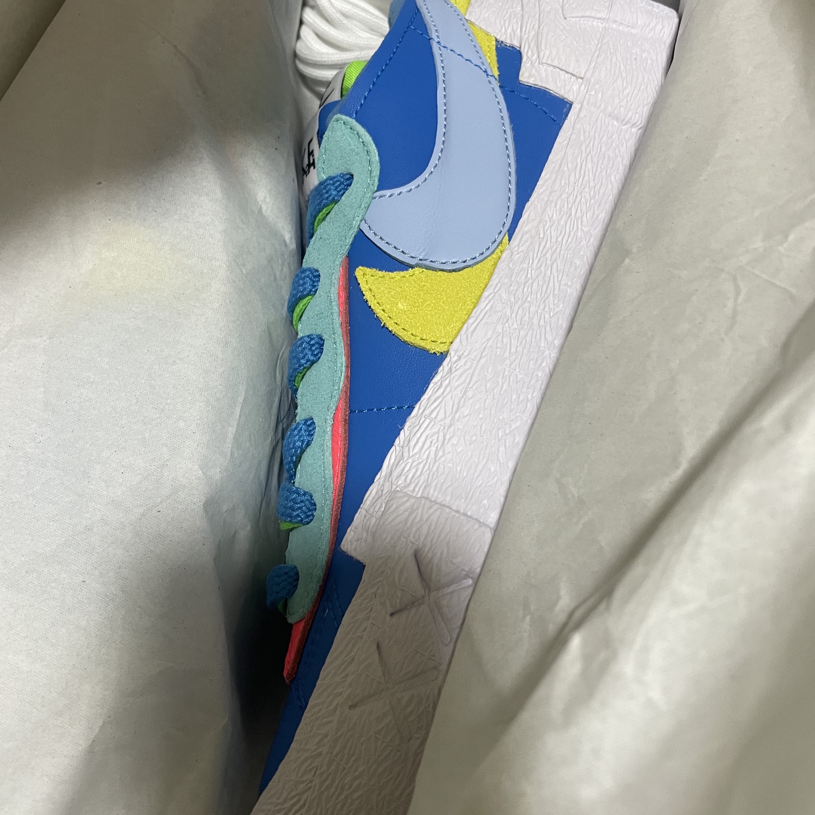 Nike x Sacai x Kaws Blazer Low Neptune Blue 착용 스타일