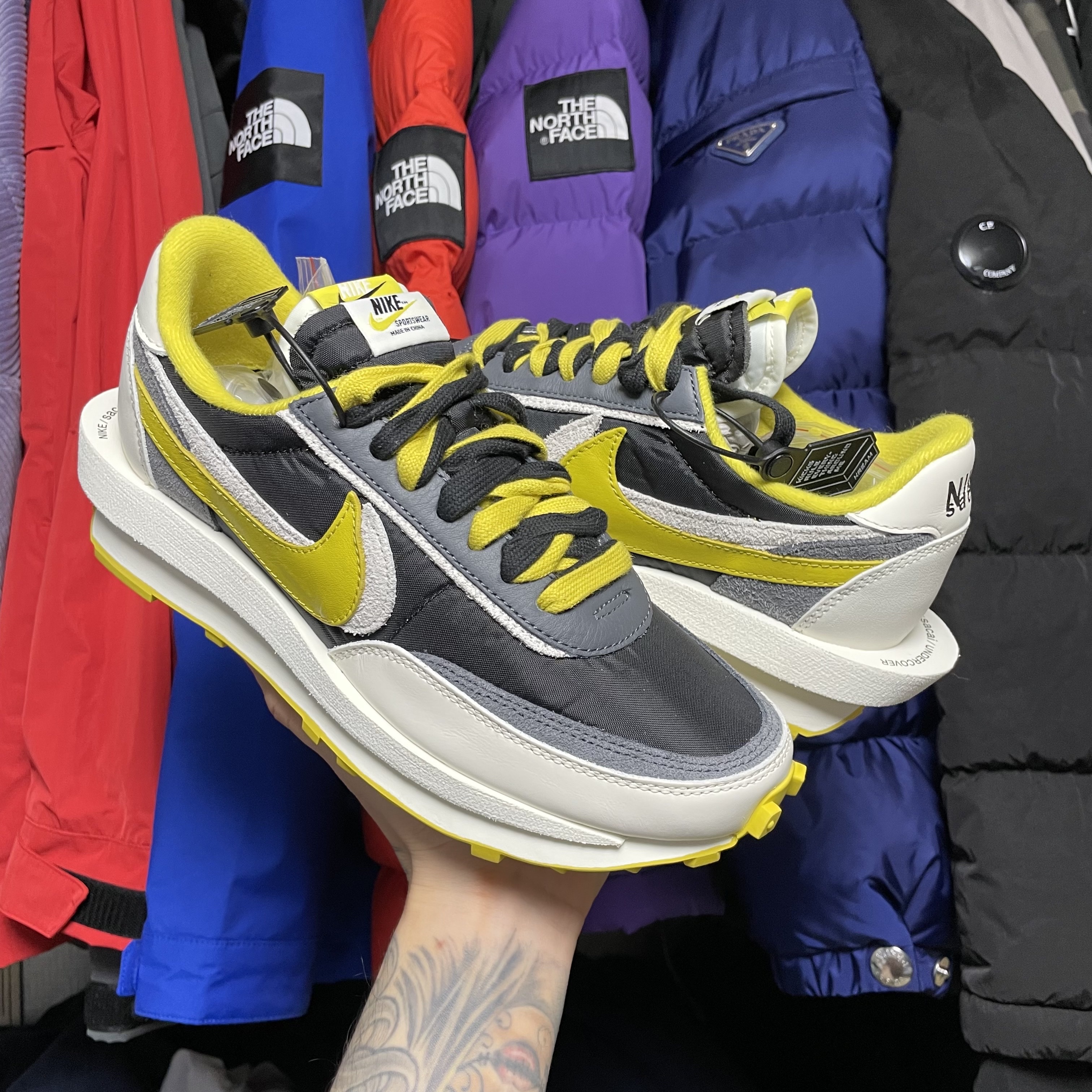Nike x Sacai x Undercover LDWaffle Black Bright Citron 착용 스타일