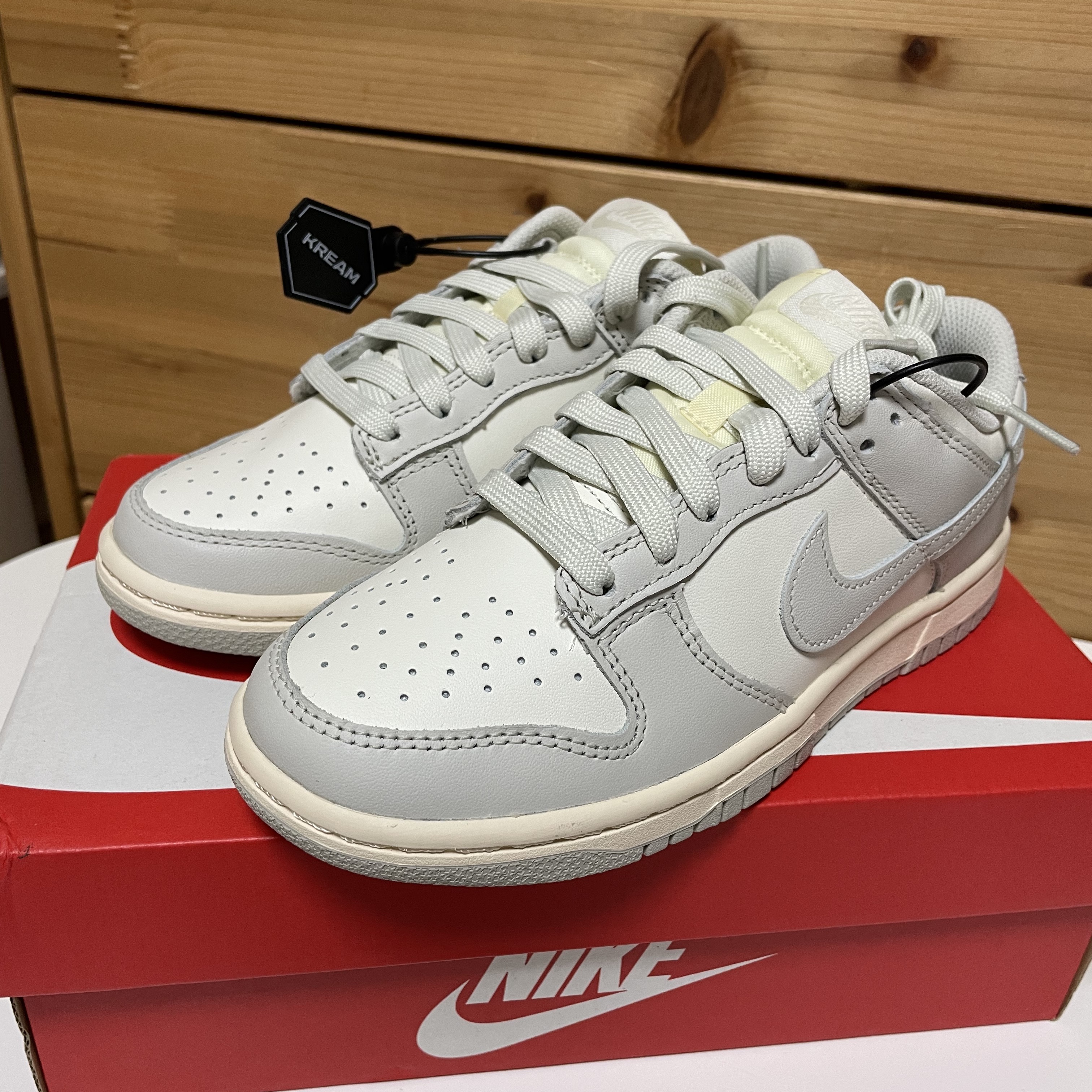 (W) Nike Dunk Low Light Bone 착용 스타일
