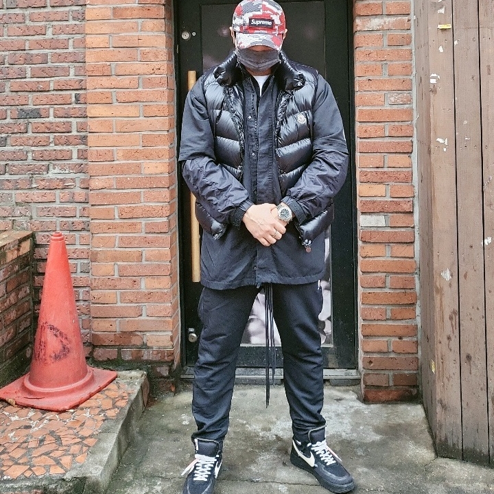 Supreme Military Camp Cap Red Camo - 21SS, Nike x Fear of God Warm Up Pants Off Noir 착용 스타일 - 2