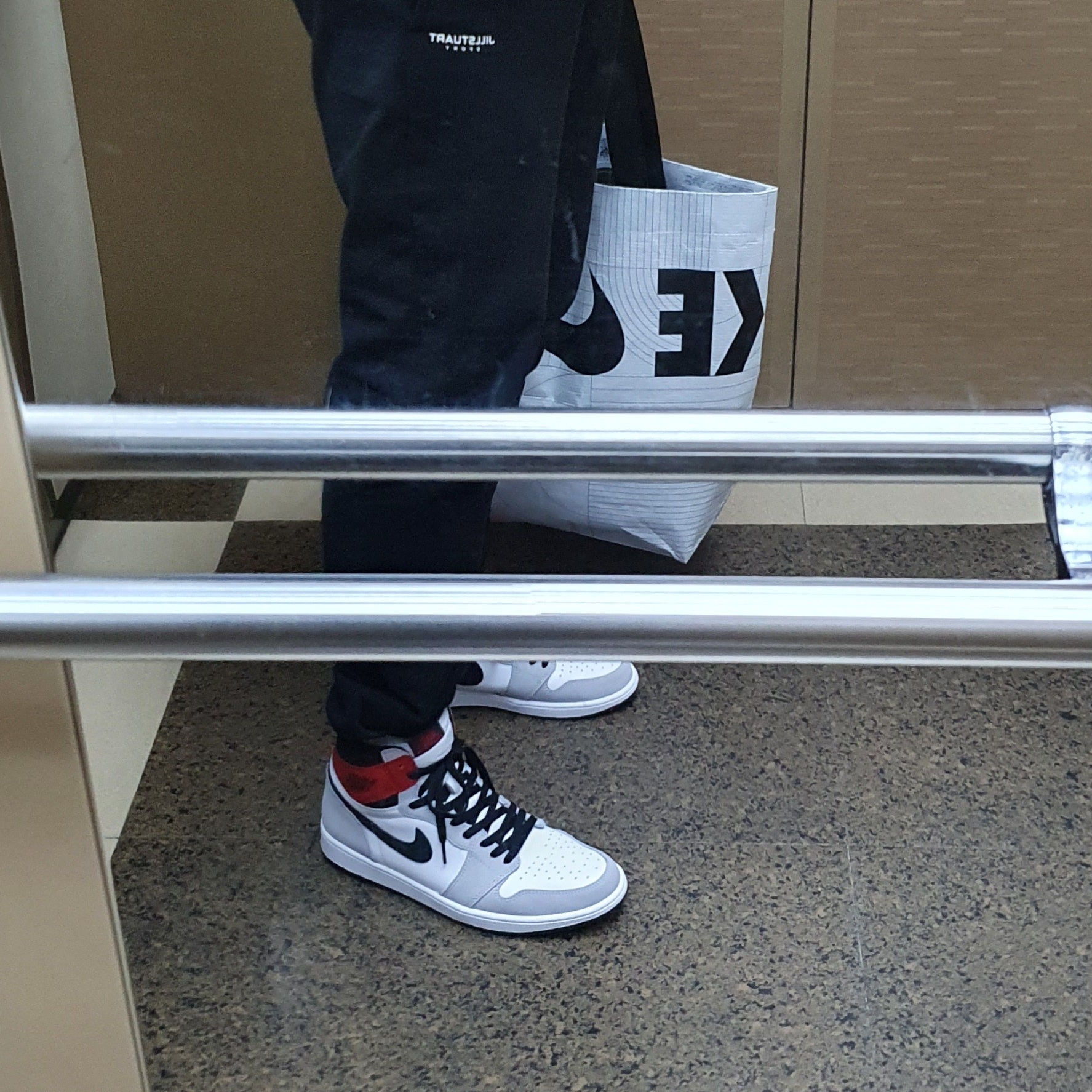 Jordan 1 Retro High OG Light Smoke Grey 착용 스타일