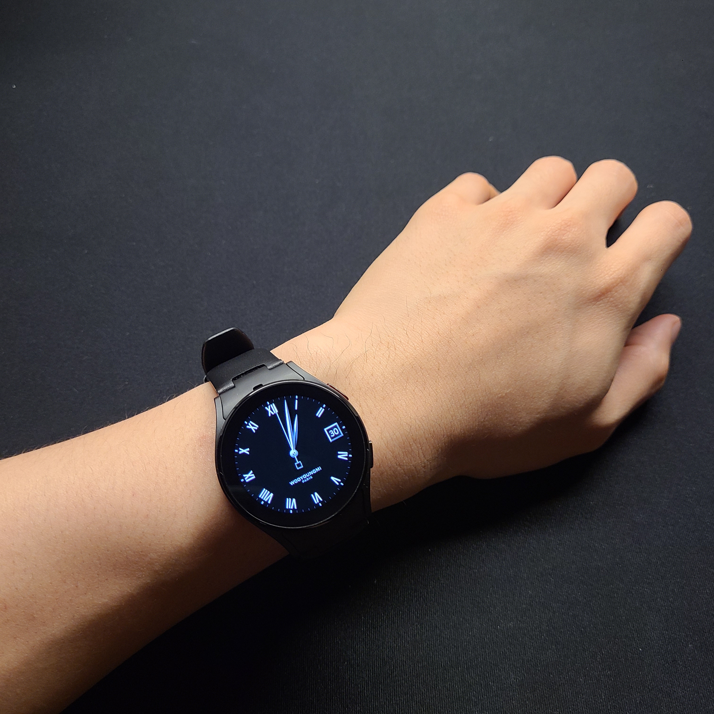 Samsung Galaxy Watch4 40mm Wooyoungmi Edition (Korean Ver.) 착용 스타일 - 3